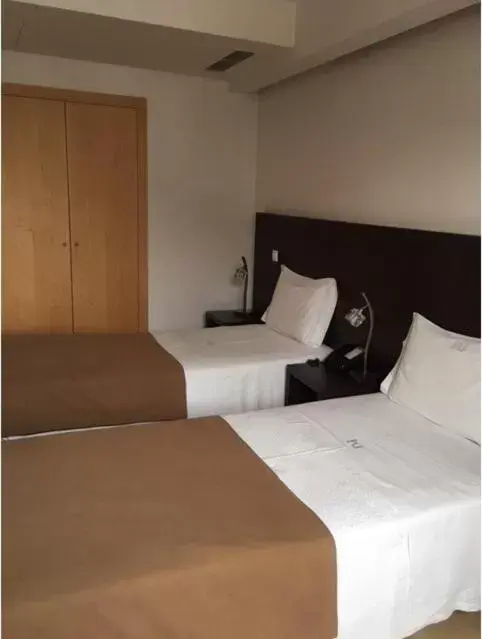 Twin Room in Hotel Vitória