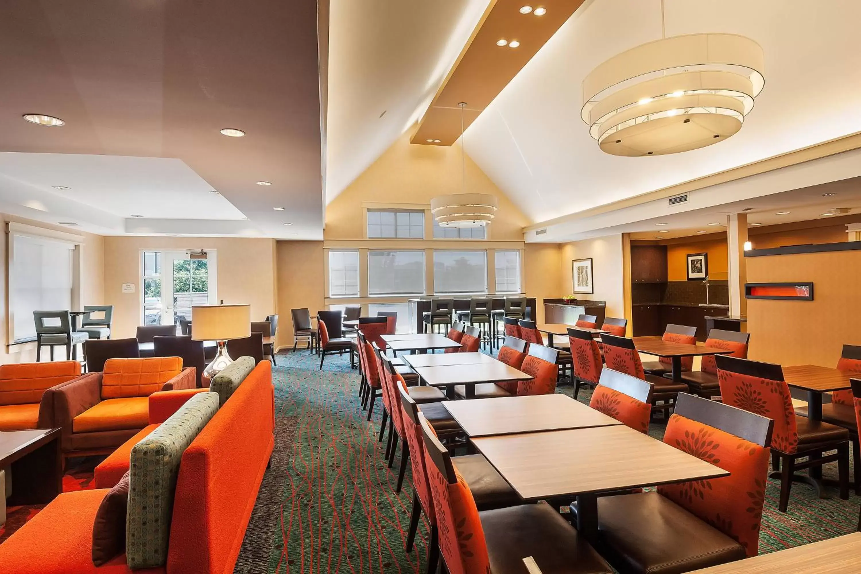 Lobby or reception, Restaurant/Places to Eat in Residence Inn by Marriott Madison West/Middleton