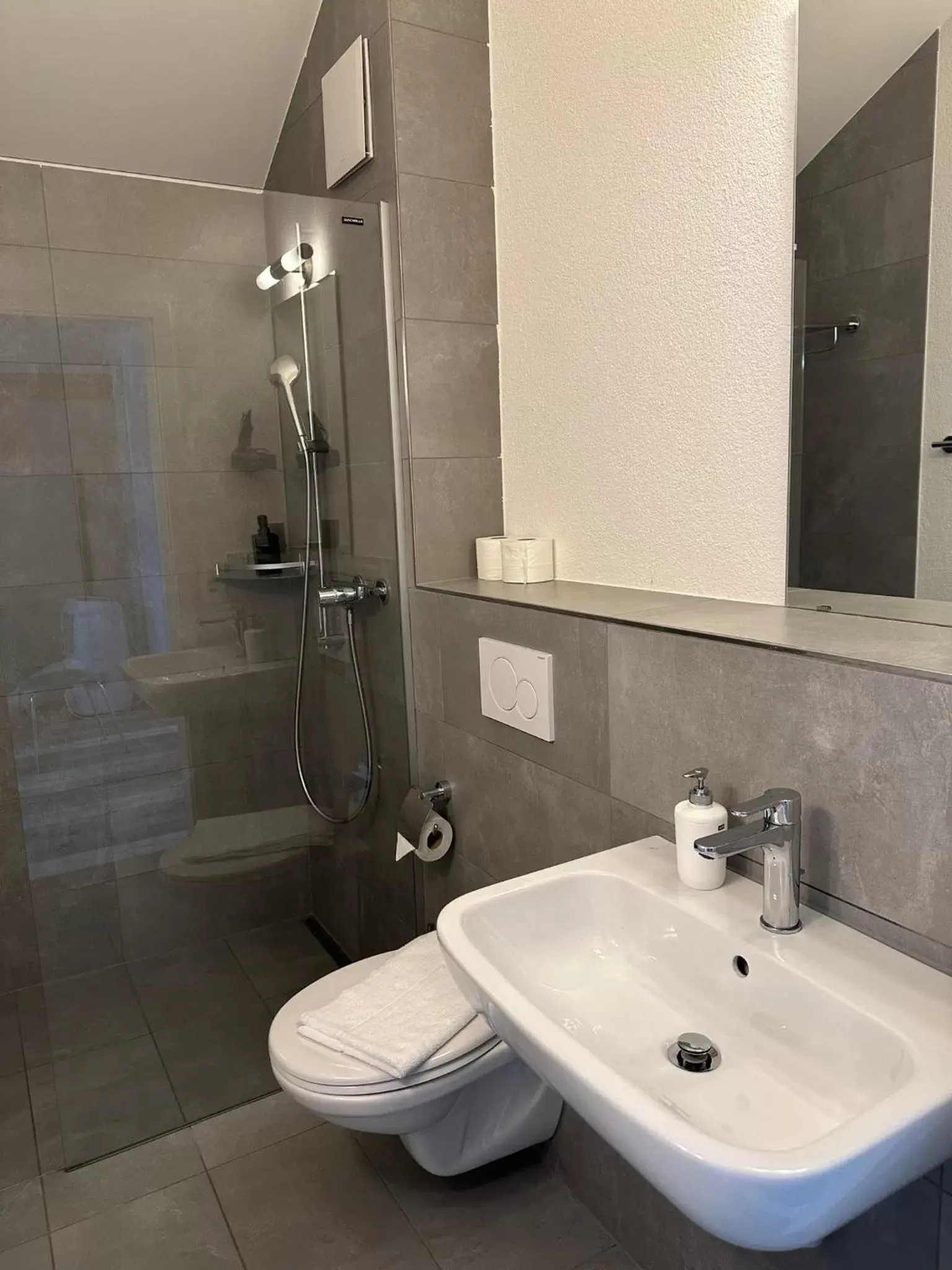 Bathroom in Aparthotel Krone - Self Check-In