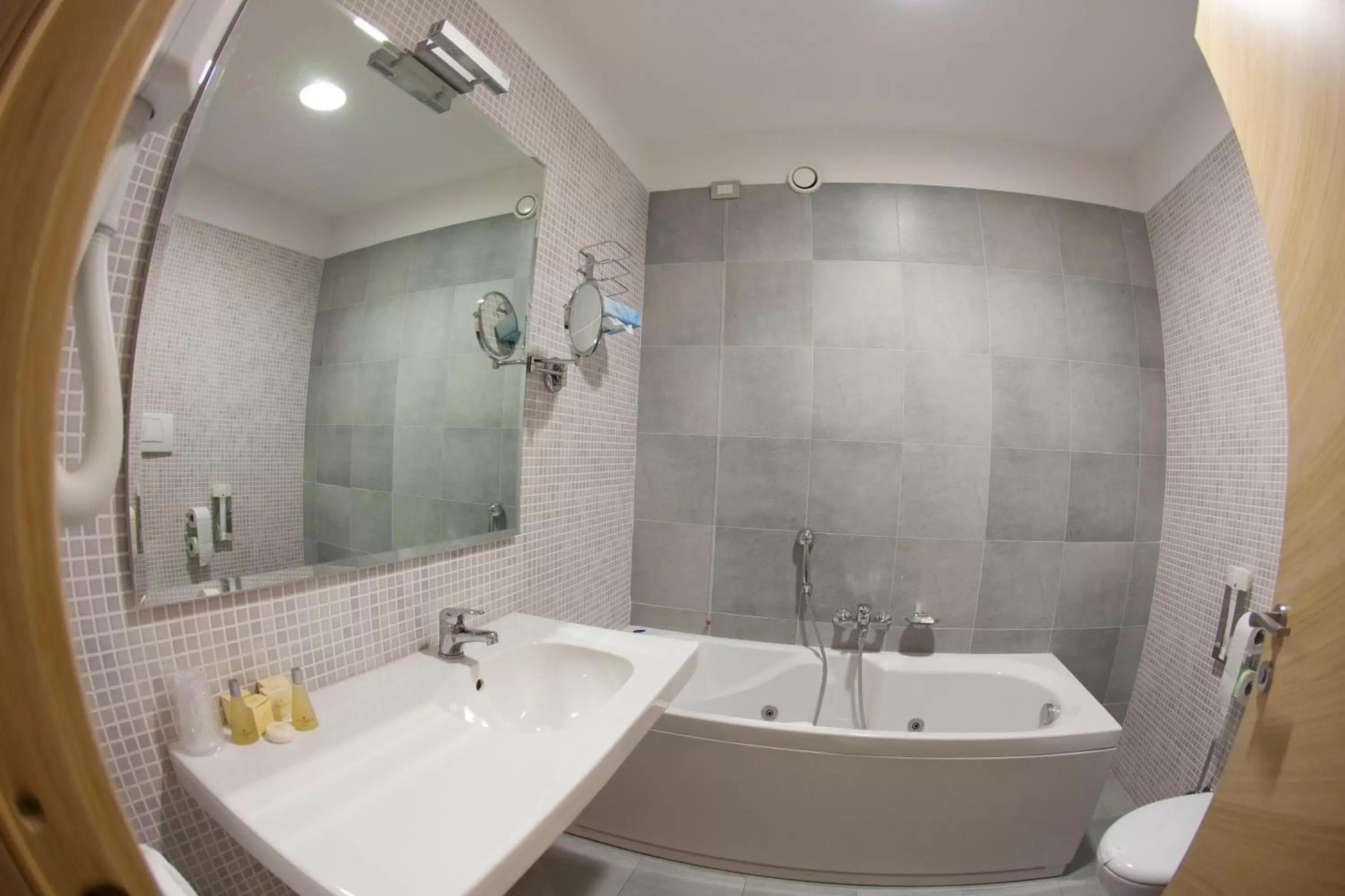 Bathroom in Centrum Palace Hotel & Resorts