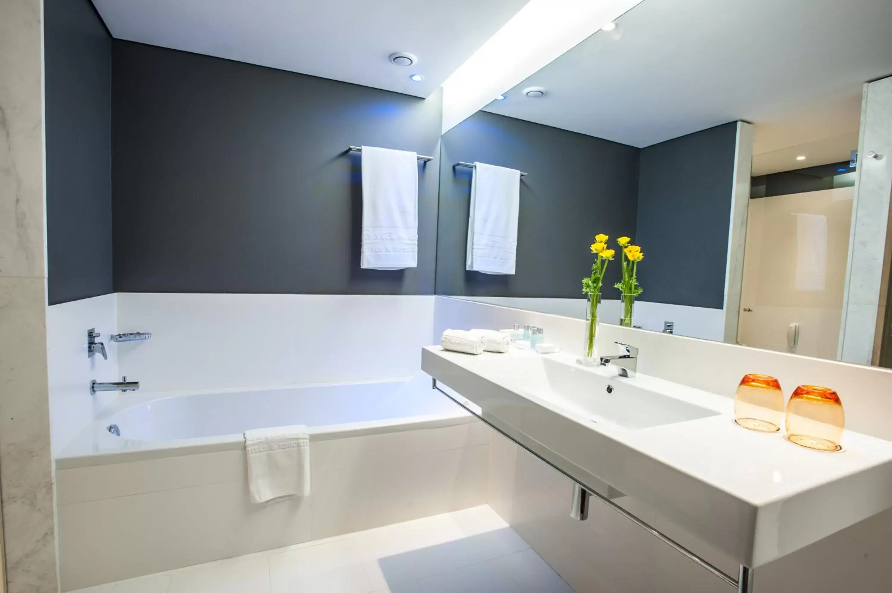 Bathroom in Pestana Cidadela Cascais - Pousada & Art District Bathroom in Pestana Cidadela Cascais - Pousada & Art District