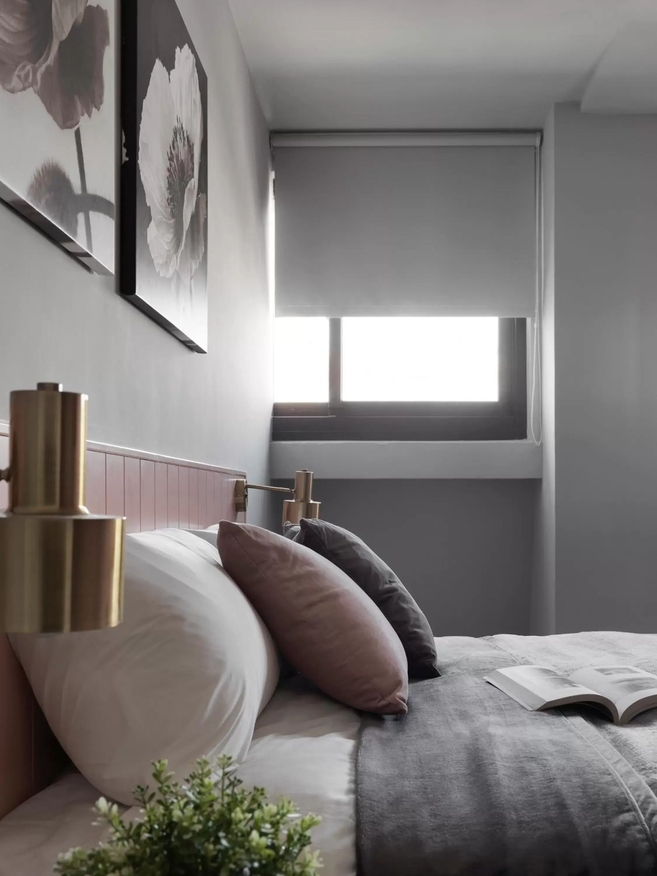 Decorative detail, Bed in Mr.Mantter Decorative detail, Bed in Mr.Mantter