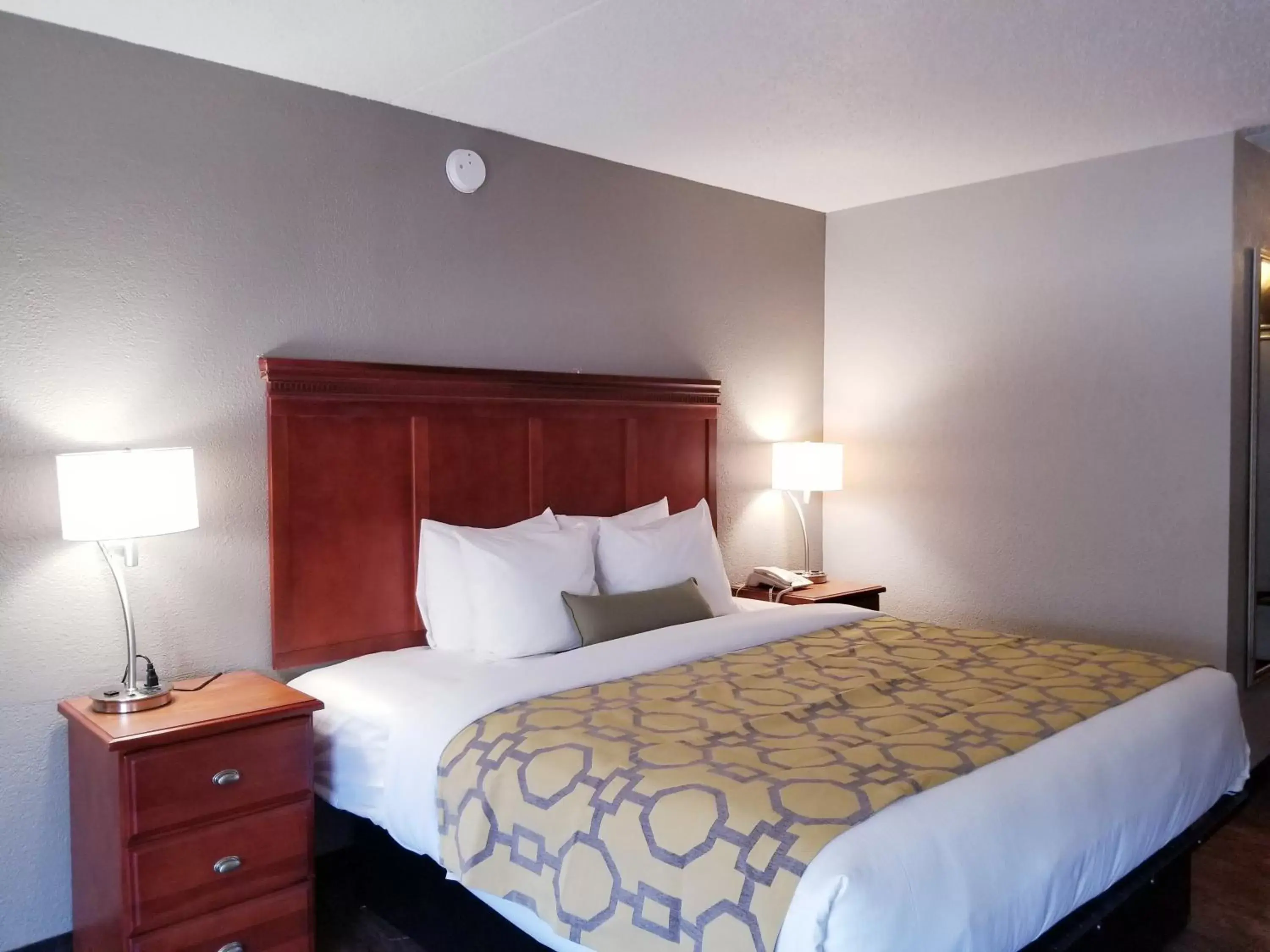 Photo of the whole room in Baymont by Wyndham Greenville OH Photo of the whole room in Baymont by Wyndham Greenville OH