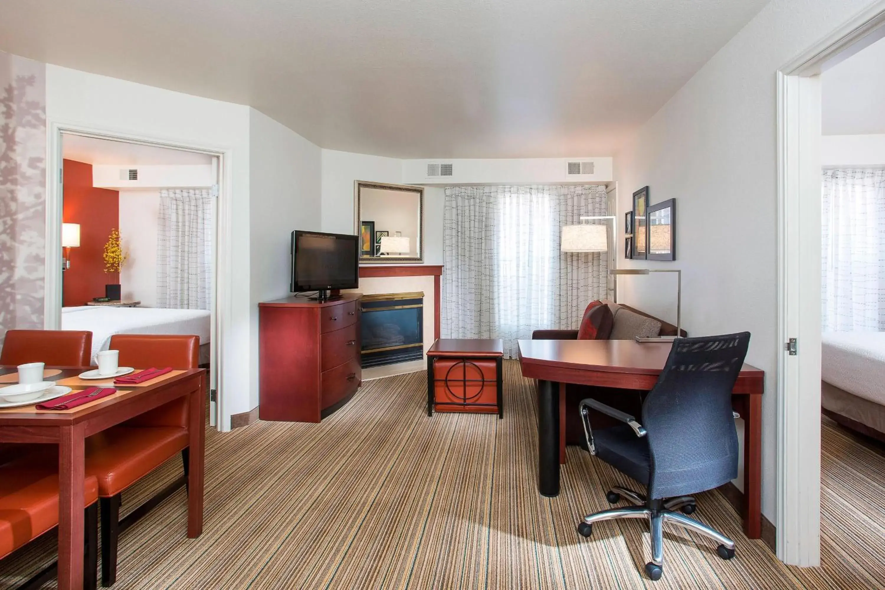 Bedroom, TV/Entertainment Center in Residence Inn Phoenix Glendale/ Peoria