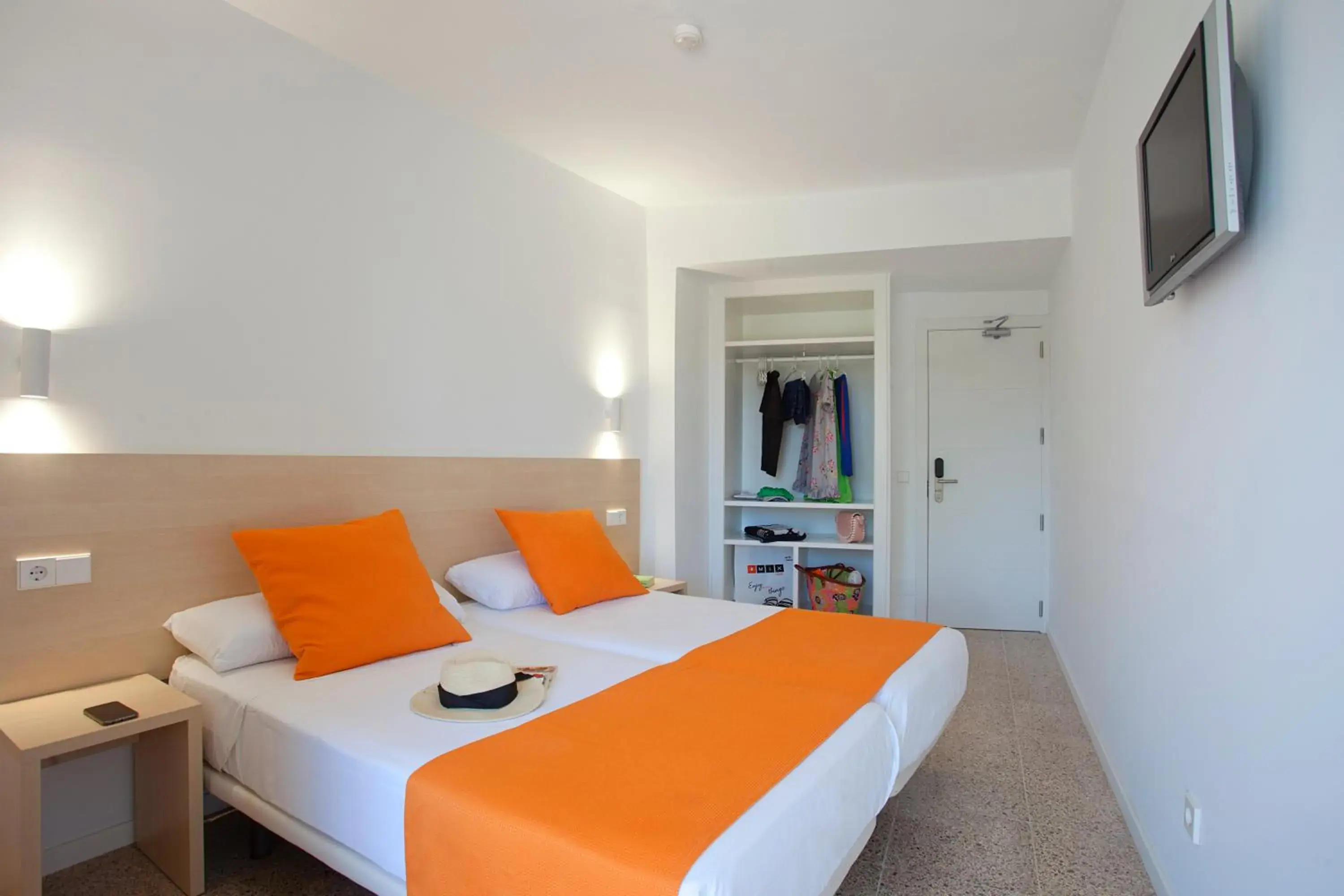 Photo of the whole room, Bed in Mix Peru Playa Photo of the whole room, Bed in Mix Peru Playa