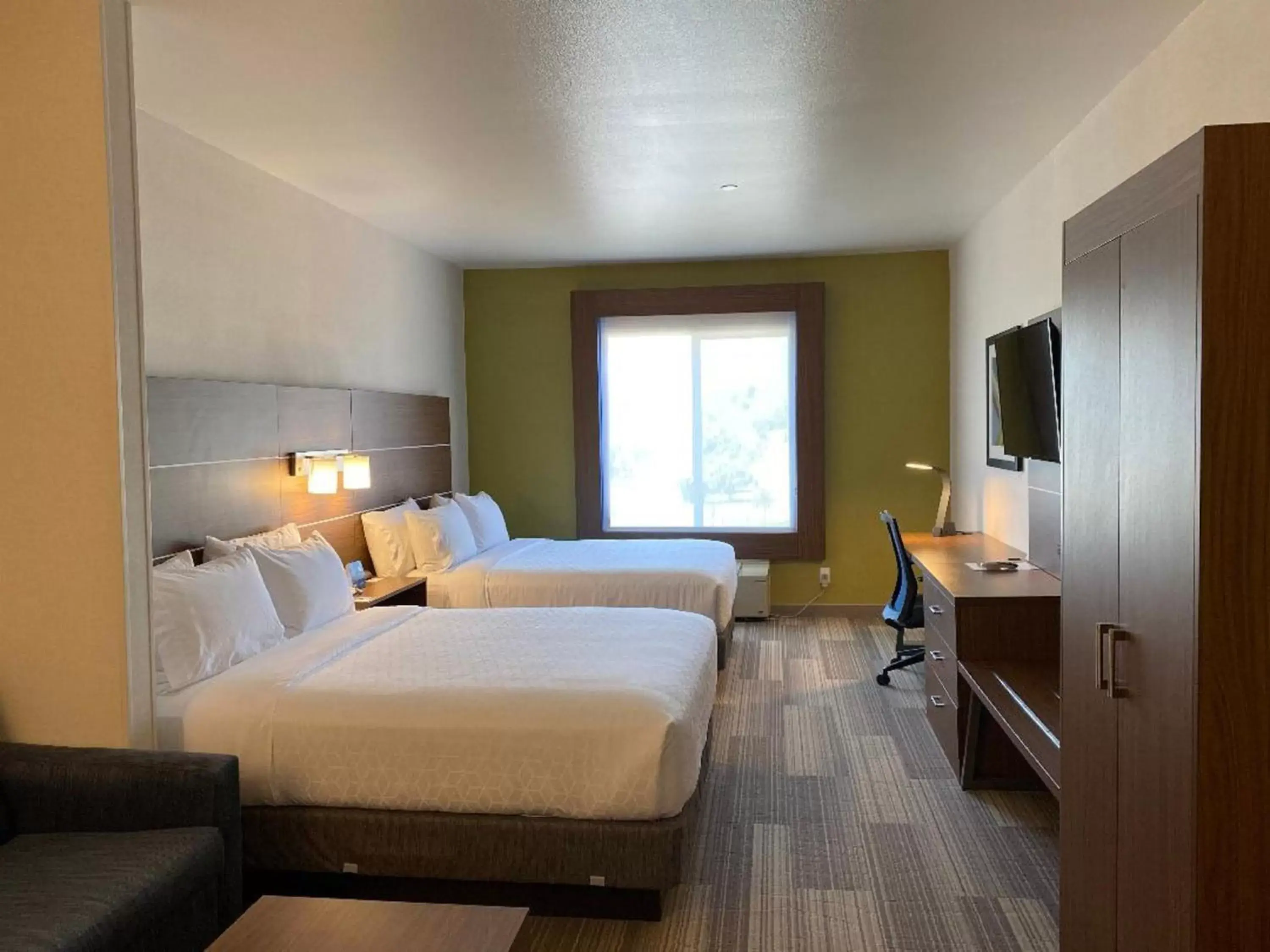 Photo of the whole room in Holiday Inn Express Hotel & Suites Beaumont - Oak Valley, an IHG Hotel