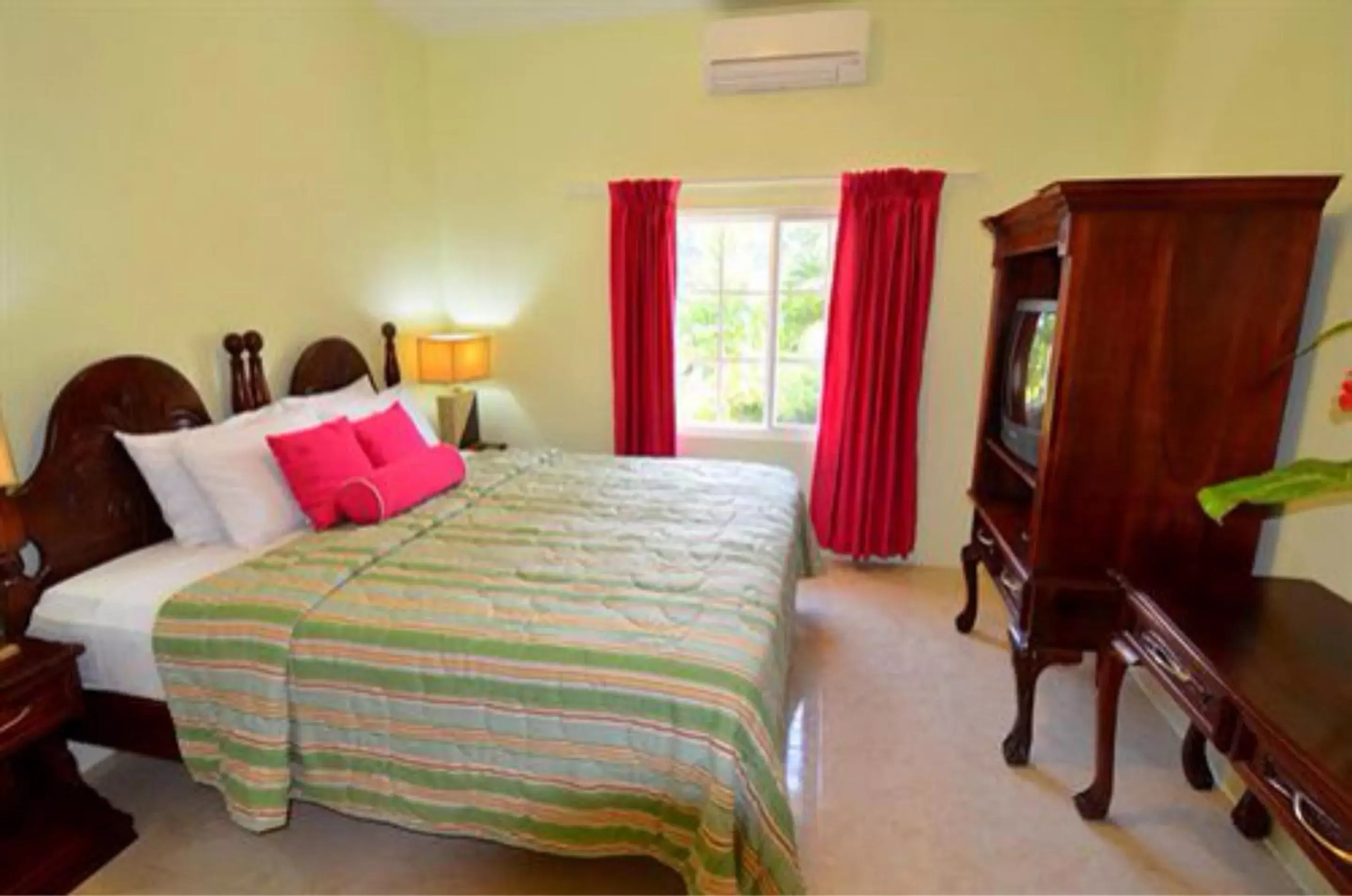Bedroom, Bed in Bay View Eco Resort & Spa