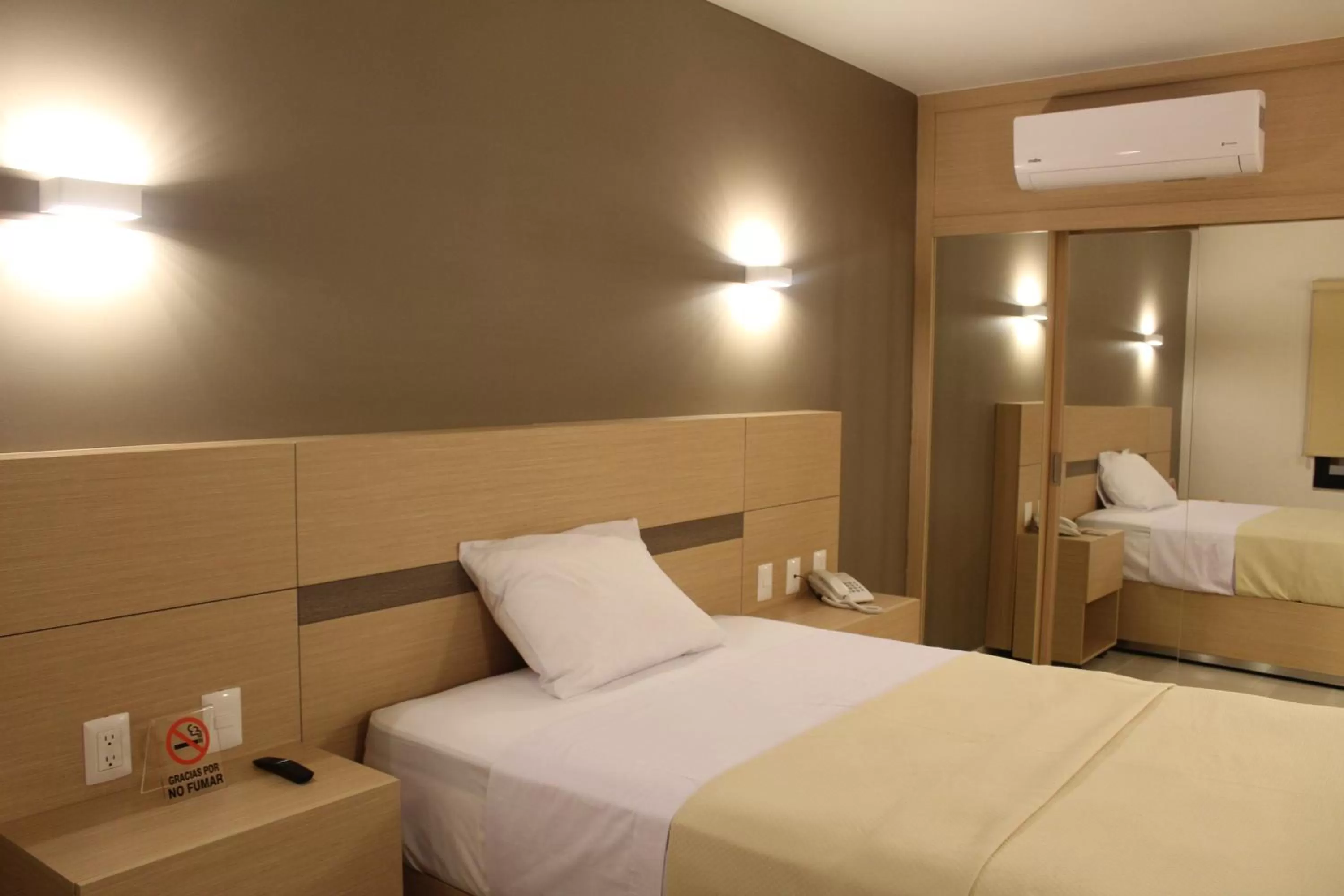 Photo of the whole room, Bed in Hotel Valle Express