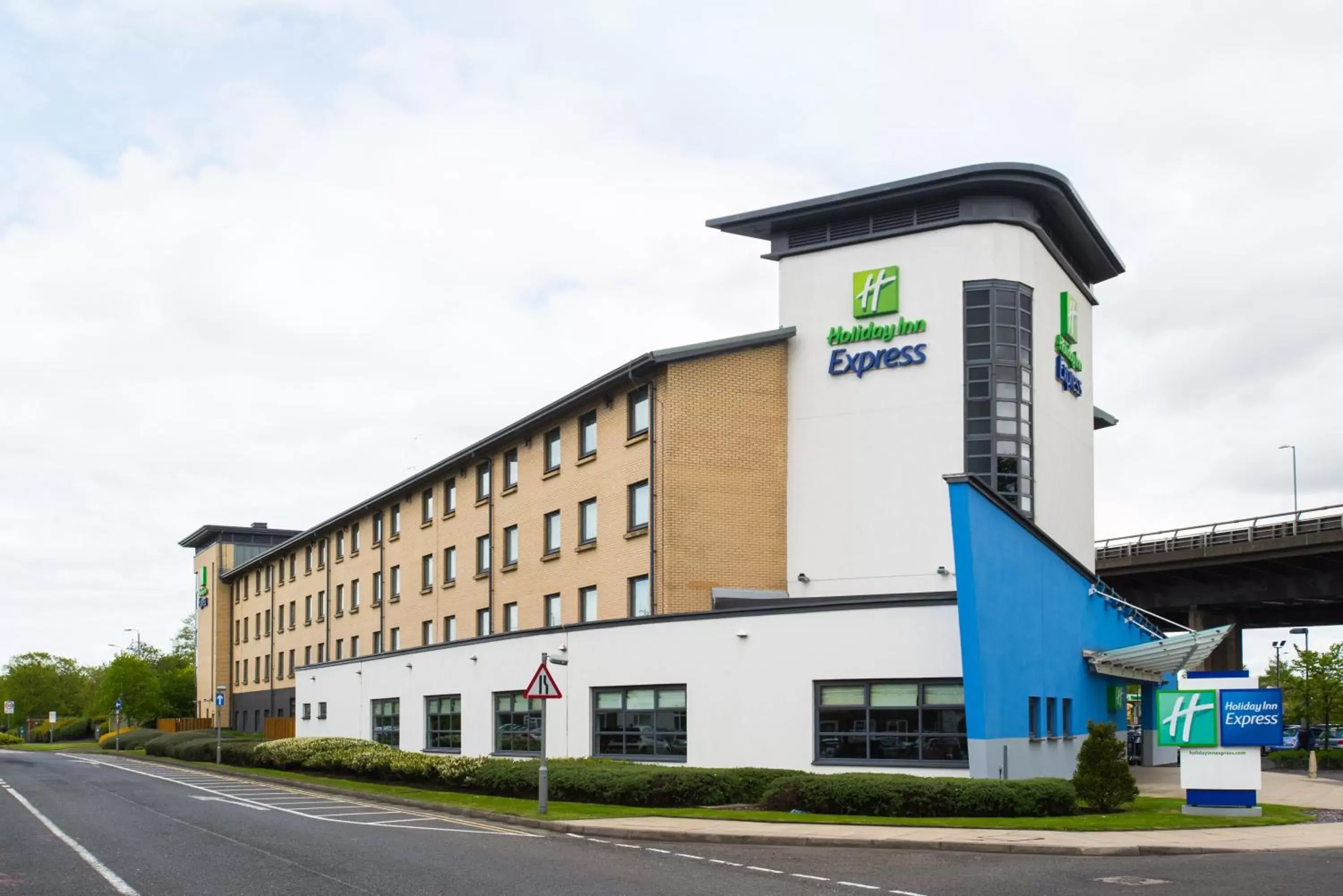 Property building in Holiday Inn Express - Glasgow Airport, an IHG Hotel