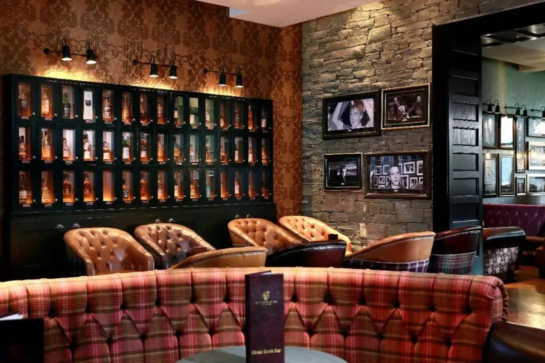 Lounge/Bar in Cameron House on Loch Lomond