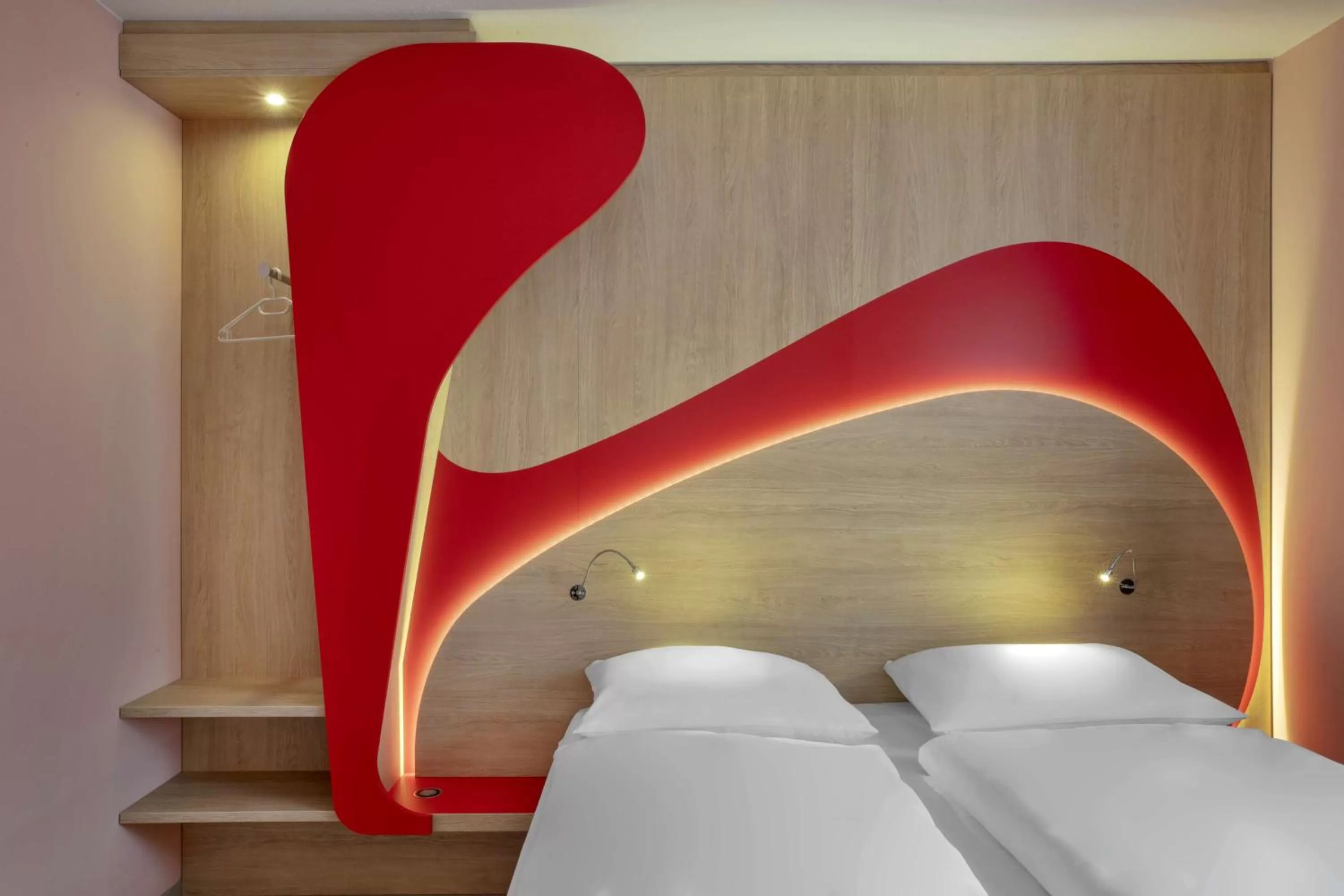 Bedroom, Bed in Prize by Radisson, Munich Airport