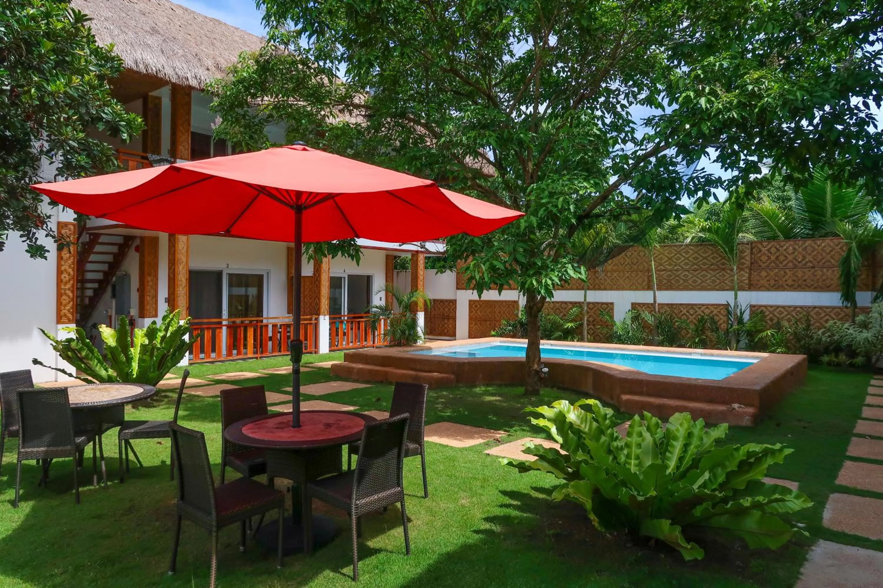 Garden in Scent of Green Papaya