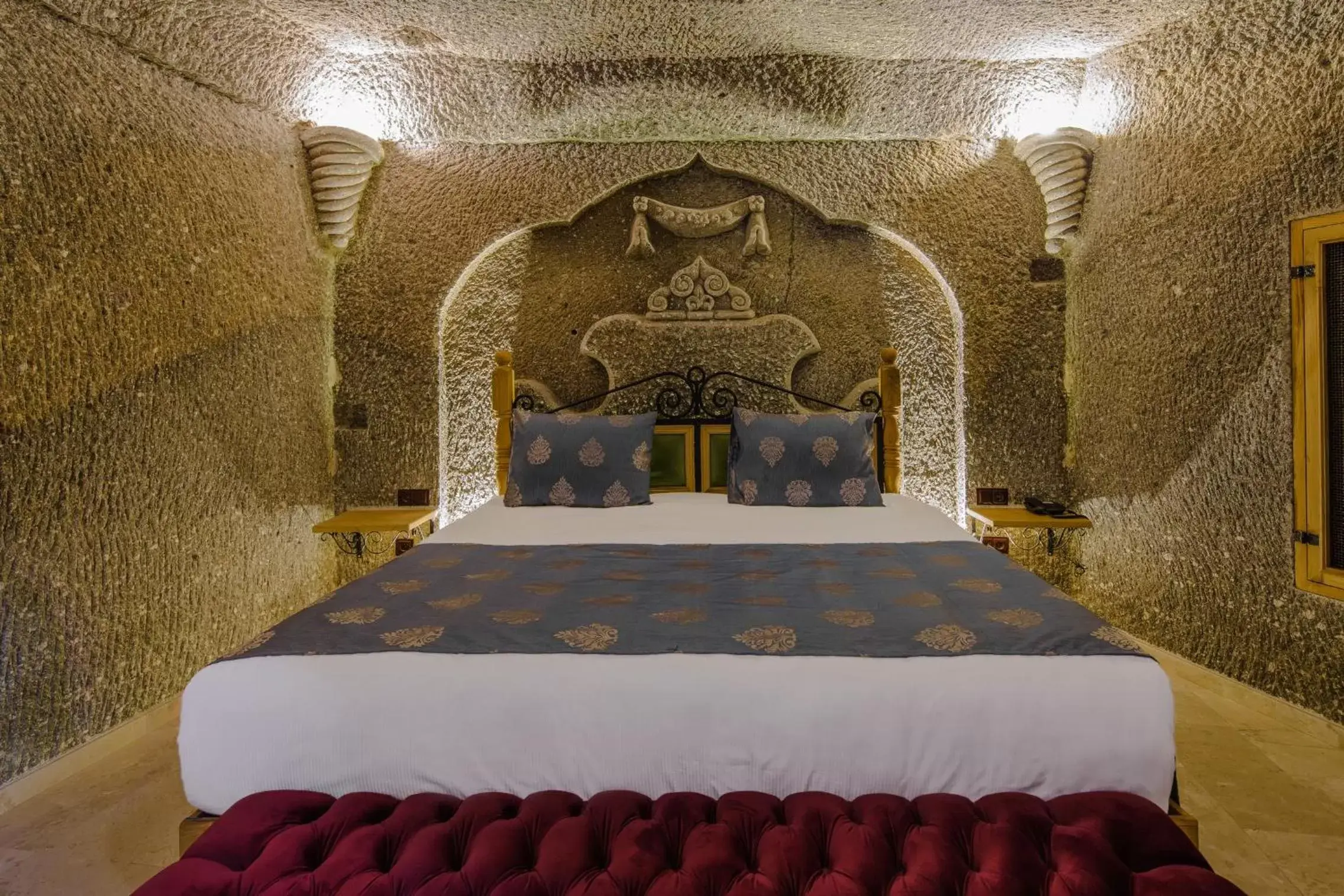 Property building, Bed in Lunar Cappadocia Hotel