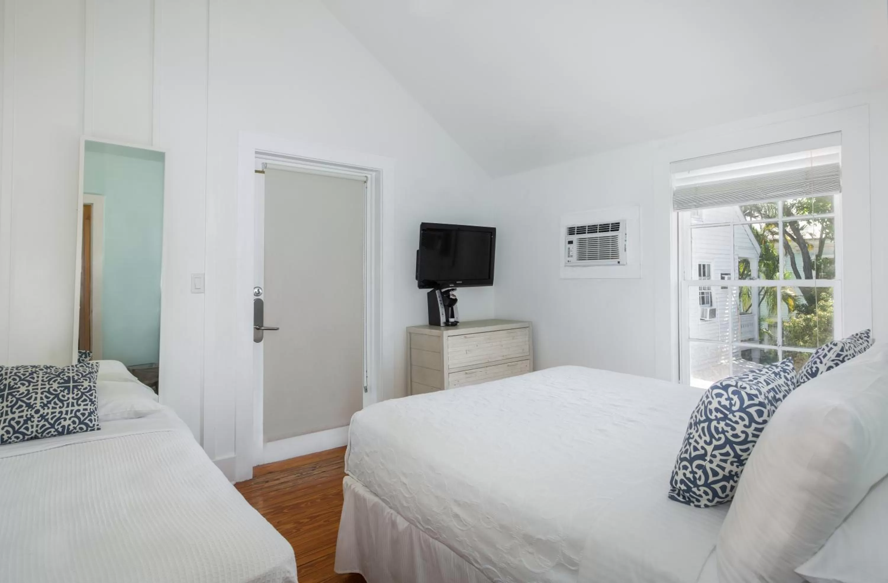 Bed in The Cabana Inn Key West - Adult Exclusive