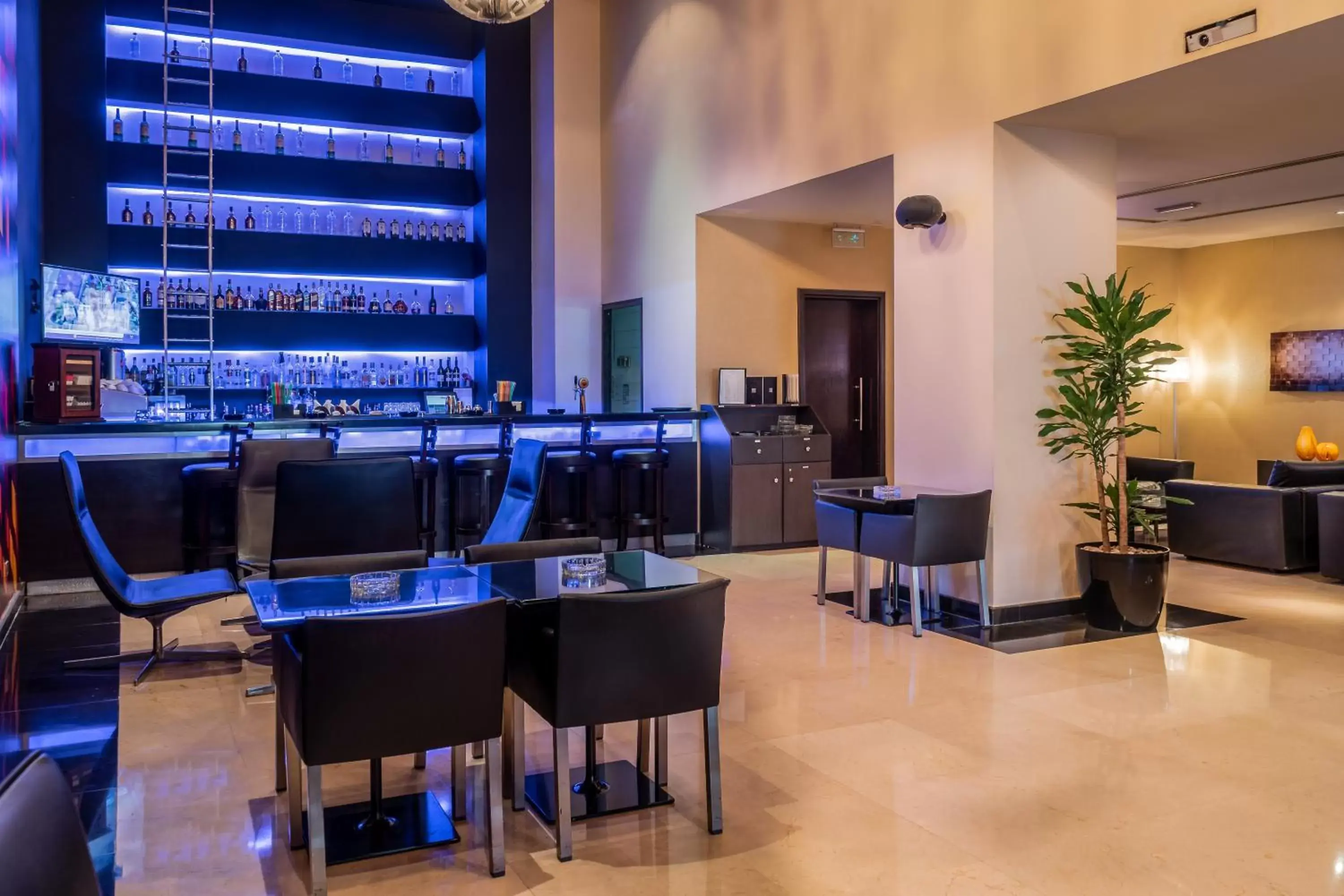 Lounge or bar, Restaurant/Places to Eat in Landmark Amman Hotel & Conference Center