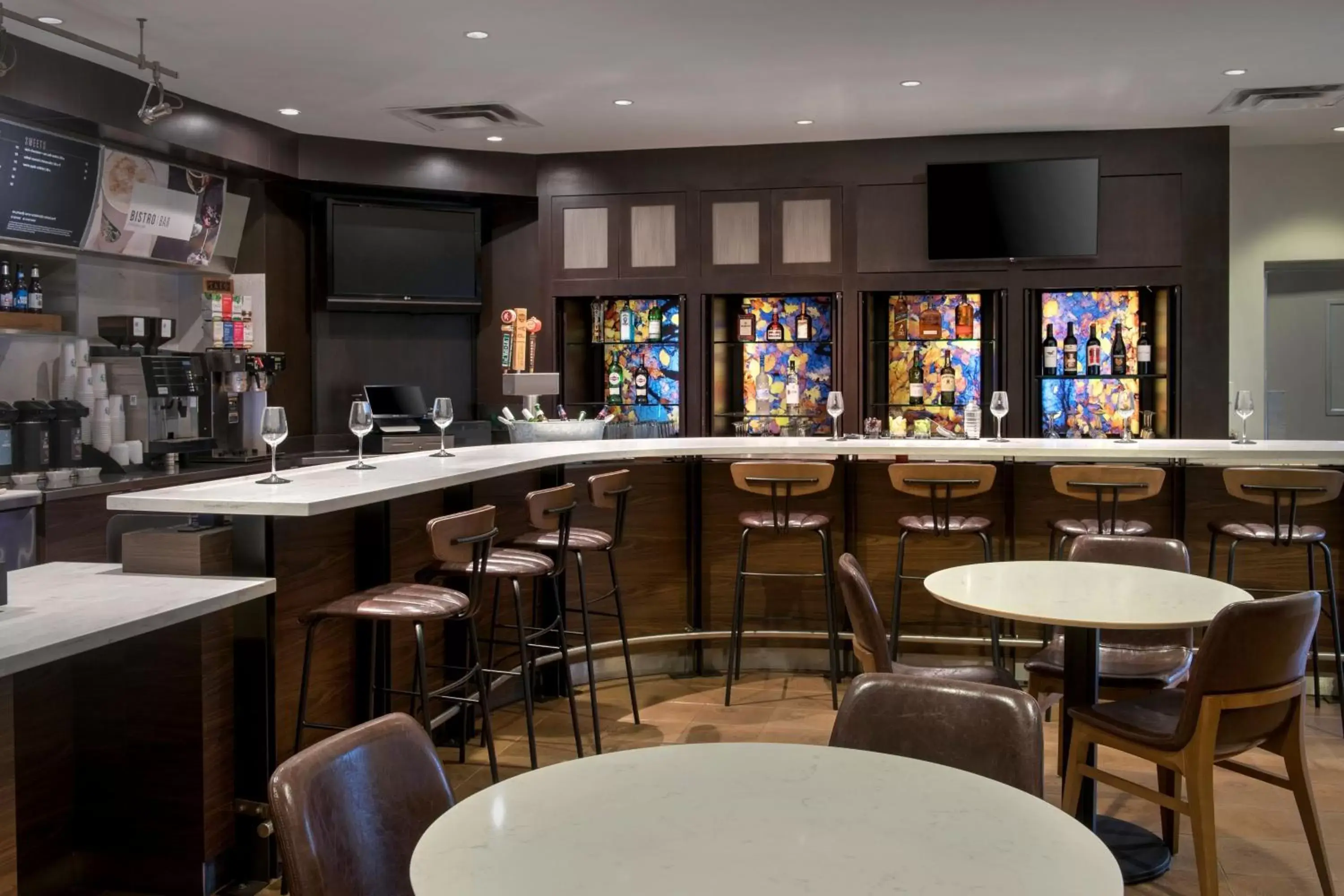 Restaurant/places to eat, Lounge/Bar in Courtyard by Marriott Basking Ridge