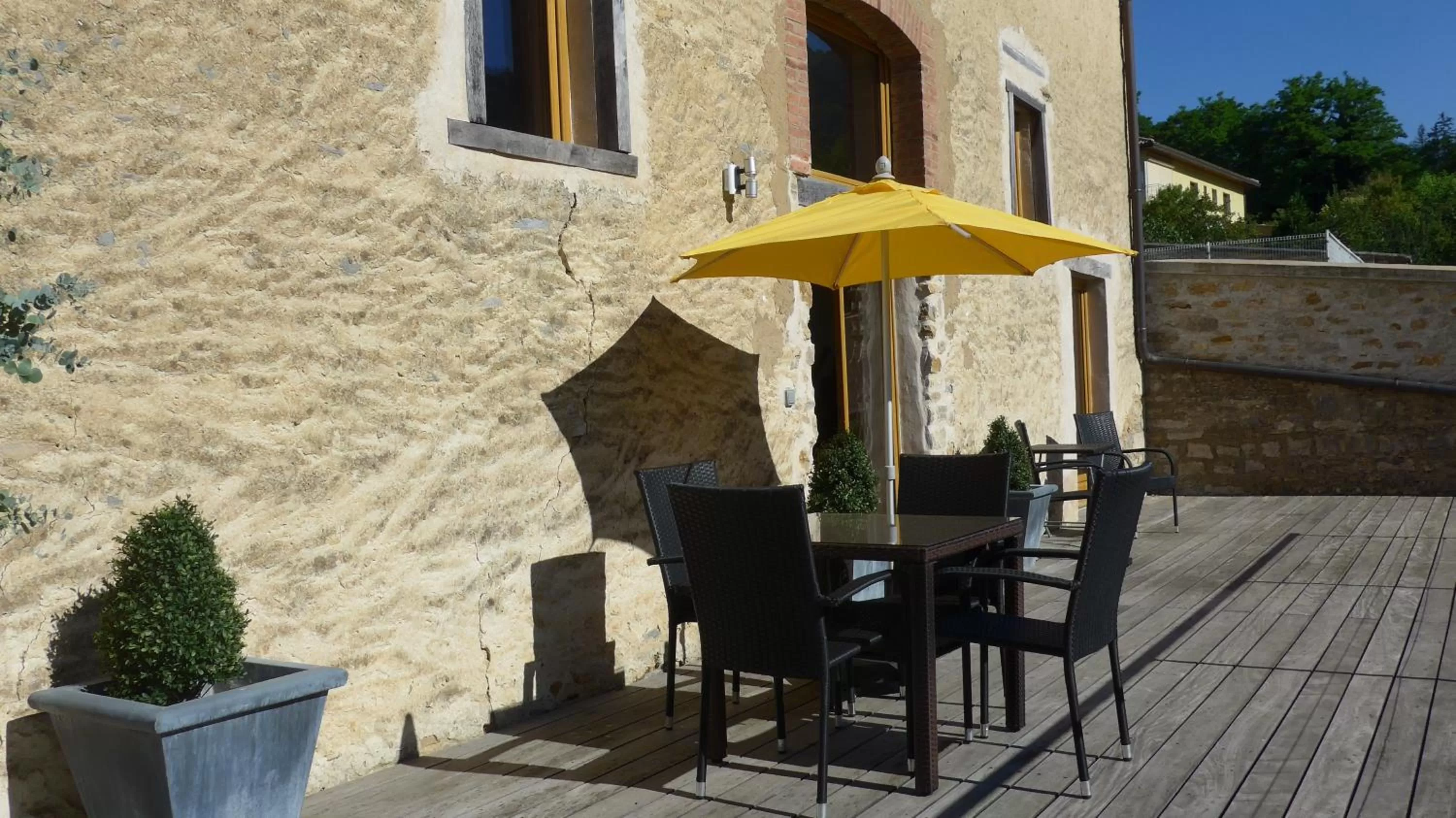 Balcony/Terrace, Patio/Outdoor Area in Clos de Mont July, architecture XVIIIe au cœur de la nature