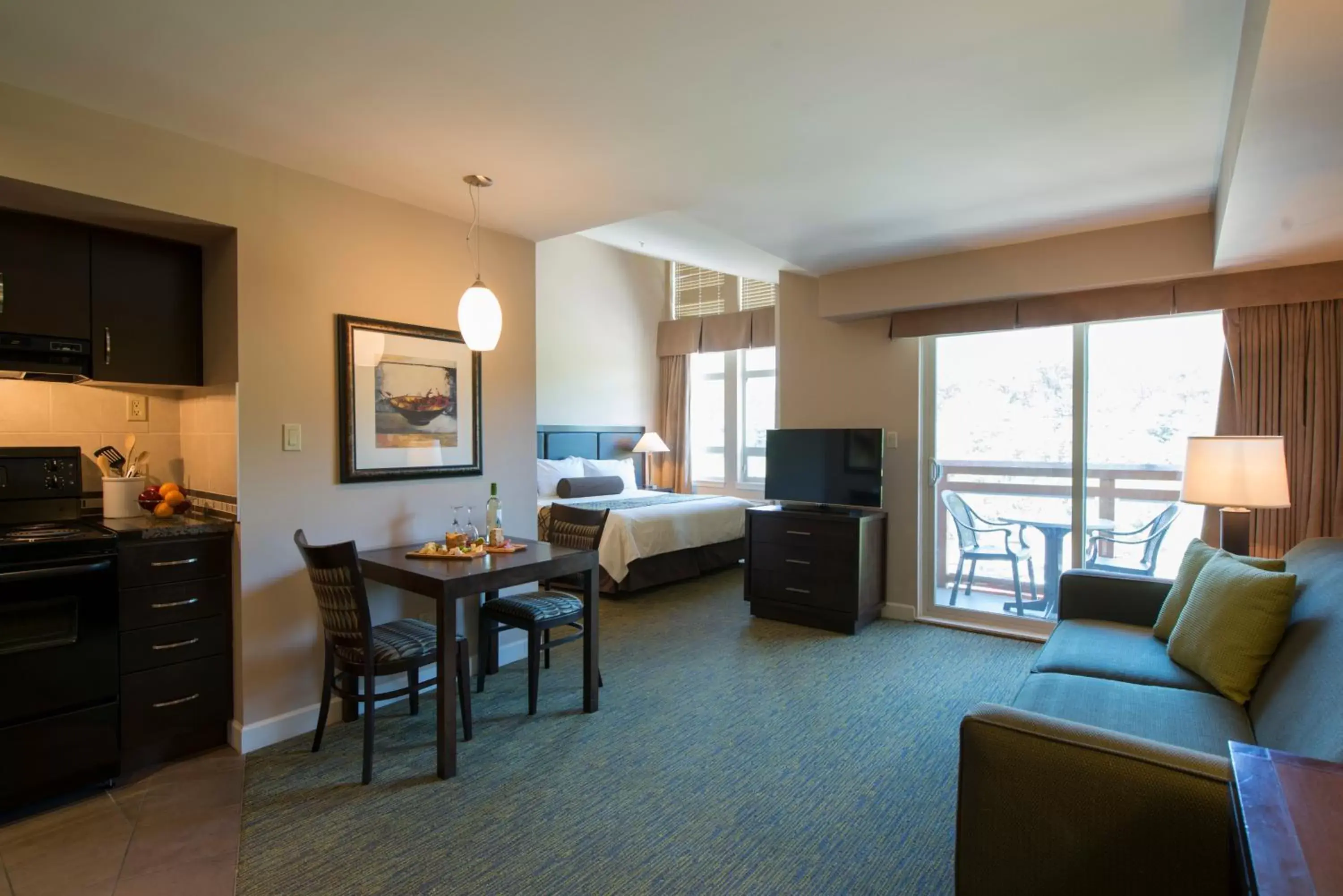 Shower, Seating Area in Executive Suites Hotel and Resort, Squamish