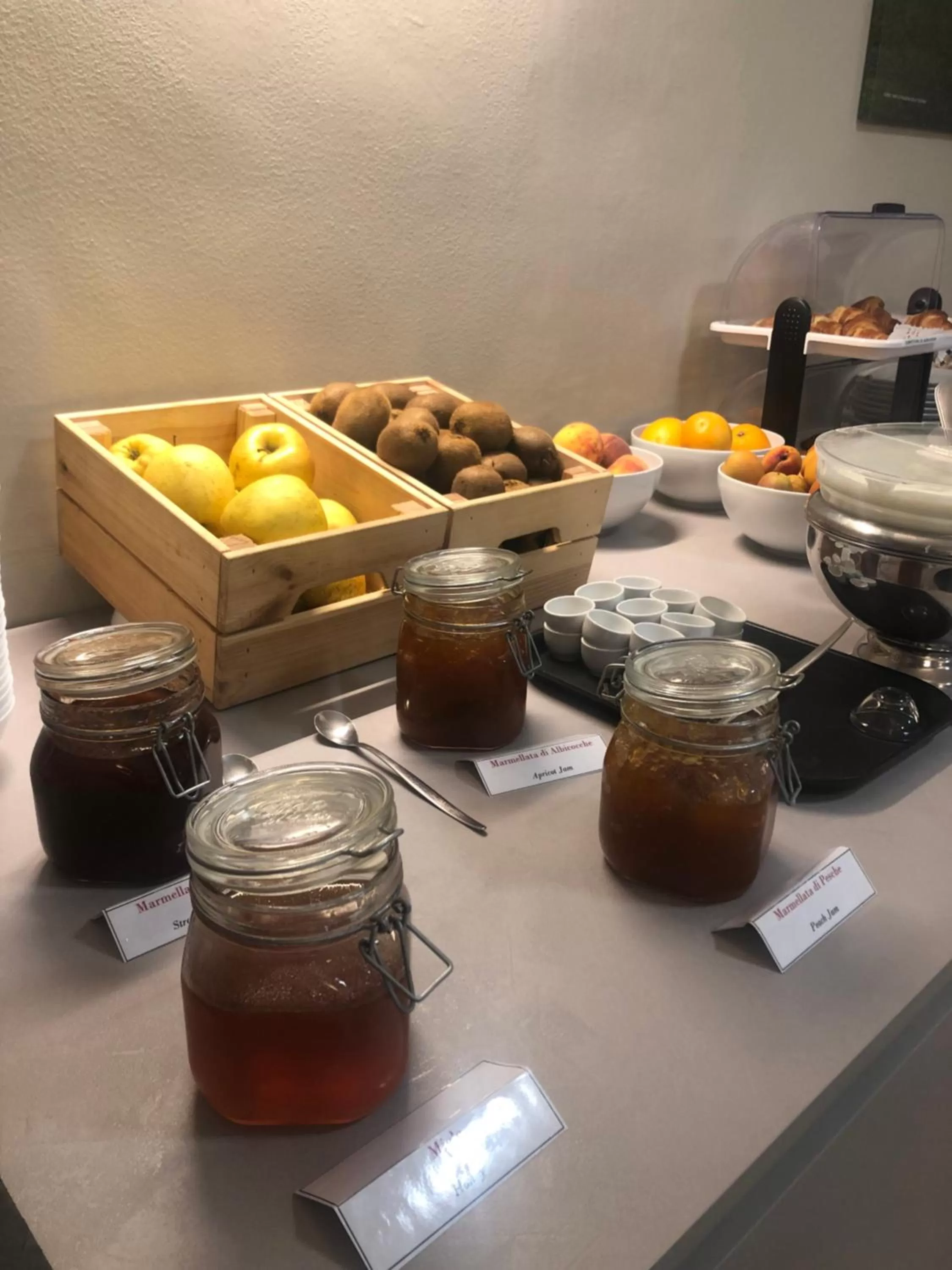 Buffet breakfast in Hotel Gran Torino