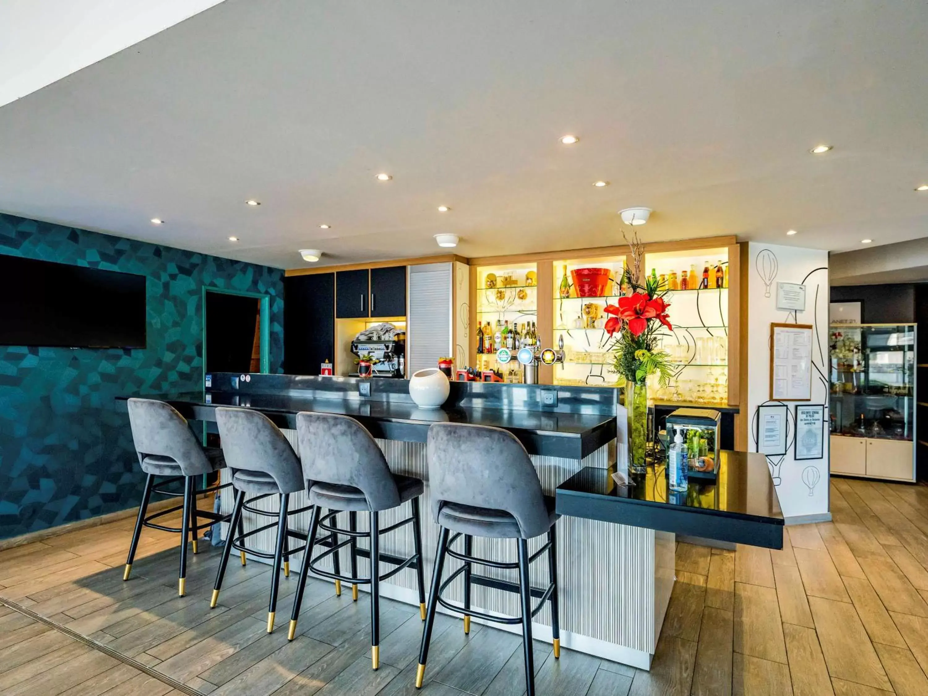 Lounge or bar in Mercure Vienne Sud Chanas