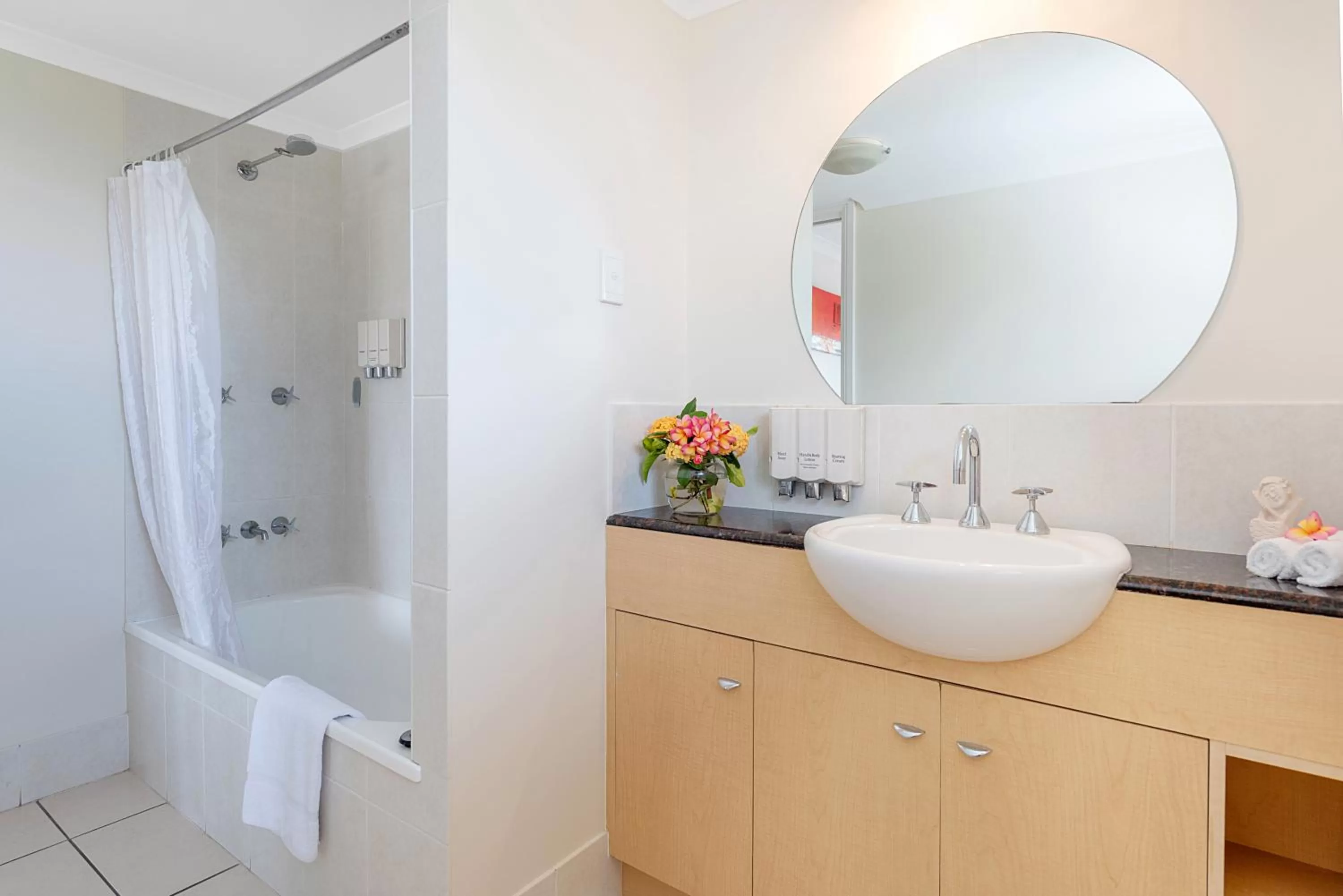 Shower in Bay Village Tropical Retreat & Apartments