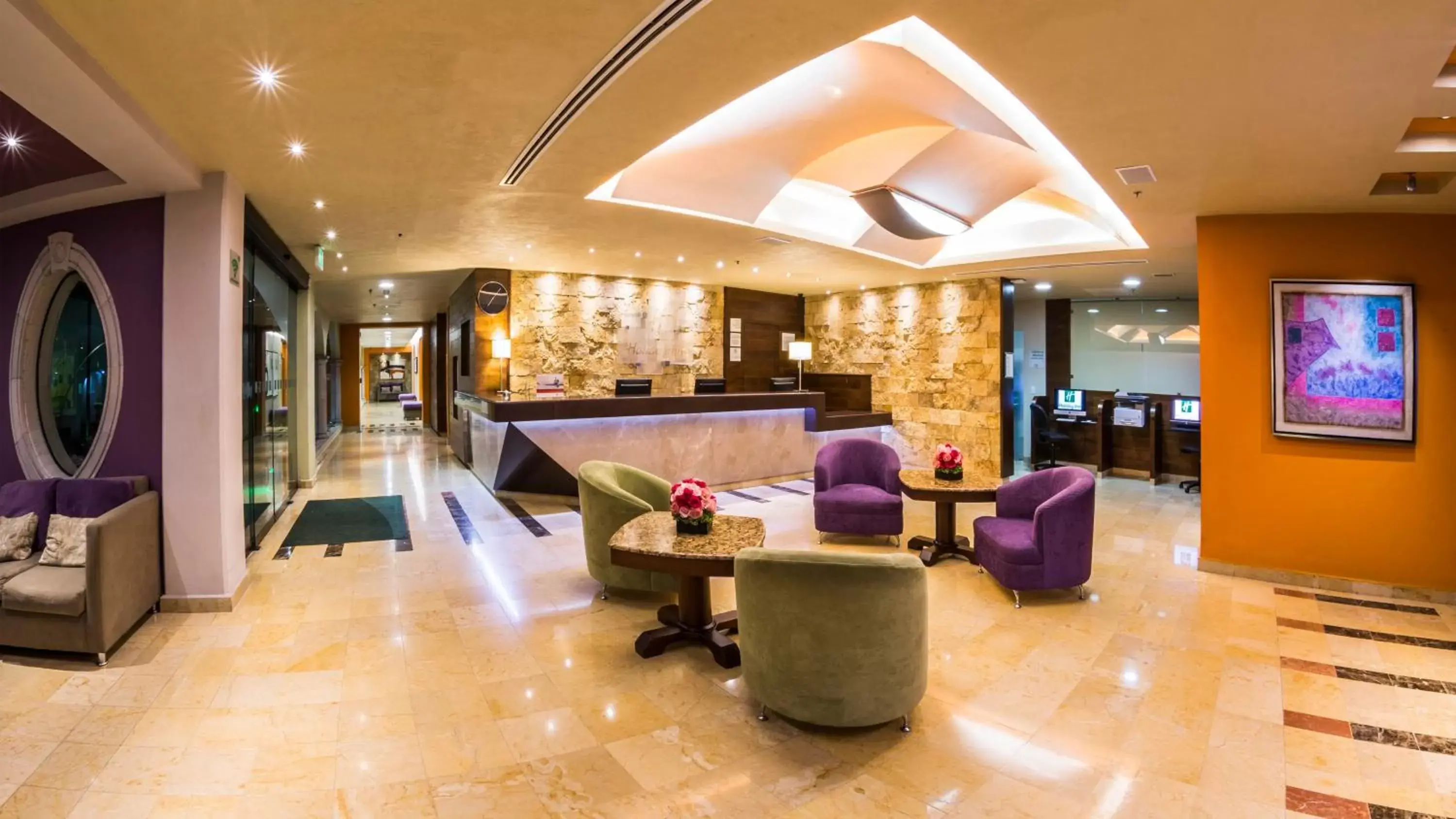 Property building, Lobby/Reception in Holiday Inn Orizaba, an IHG Hotel