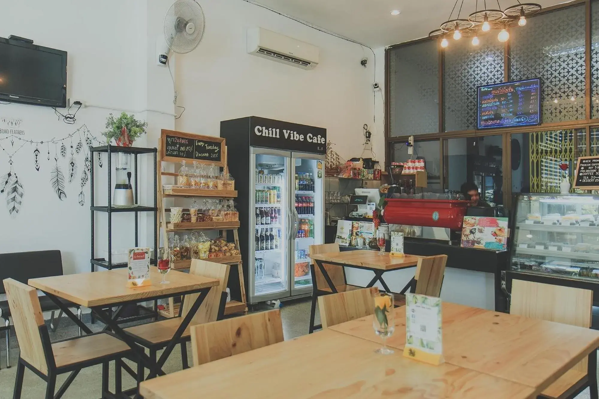 Restaurant/Places to Eat in Chill Vibe Hostel