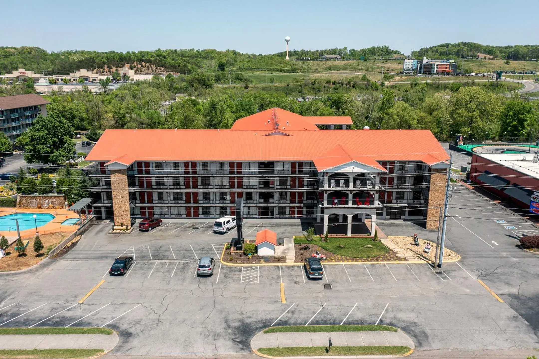 Bird's eye view, Bird's-eye View in Americana Inn a Travelodge by Wyndham