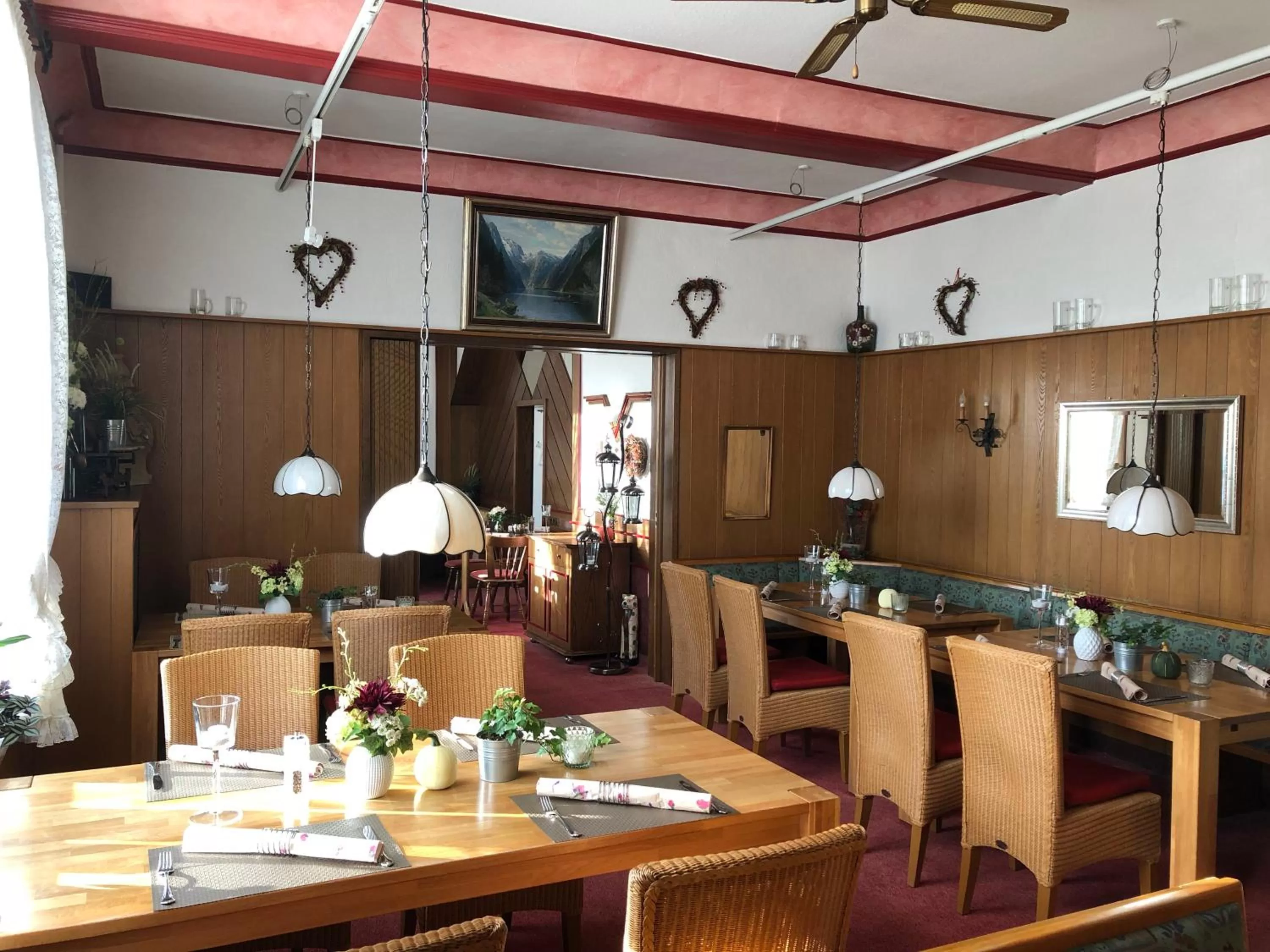 Restaurant/places to eat in Hotel-Restaurant Wilhelmsbad