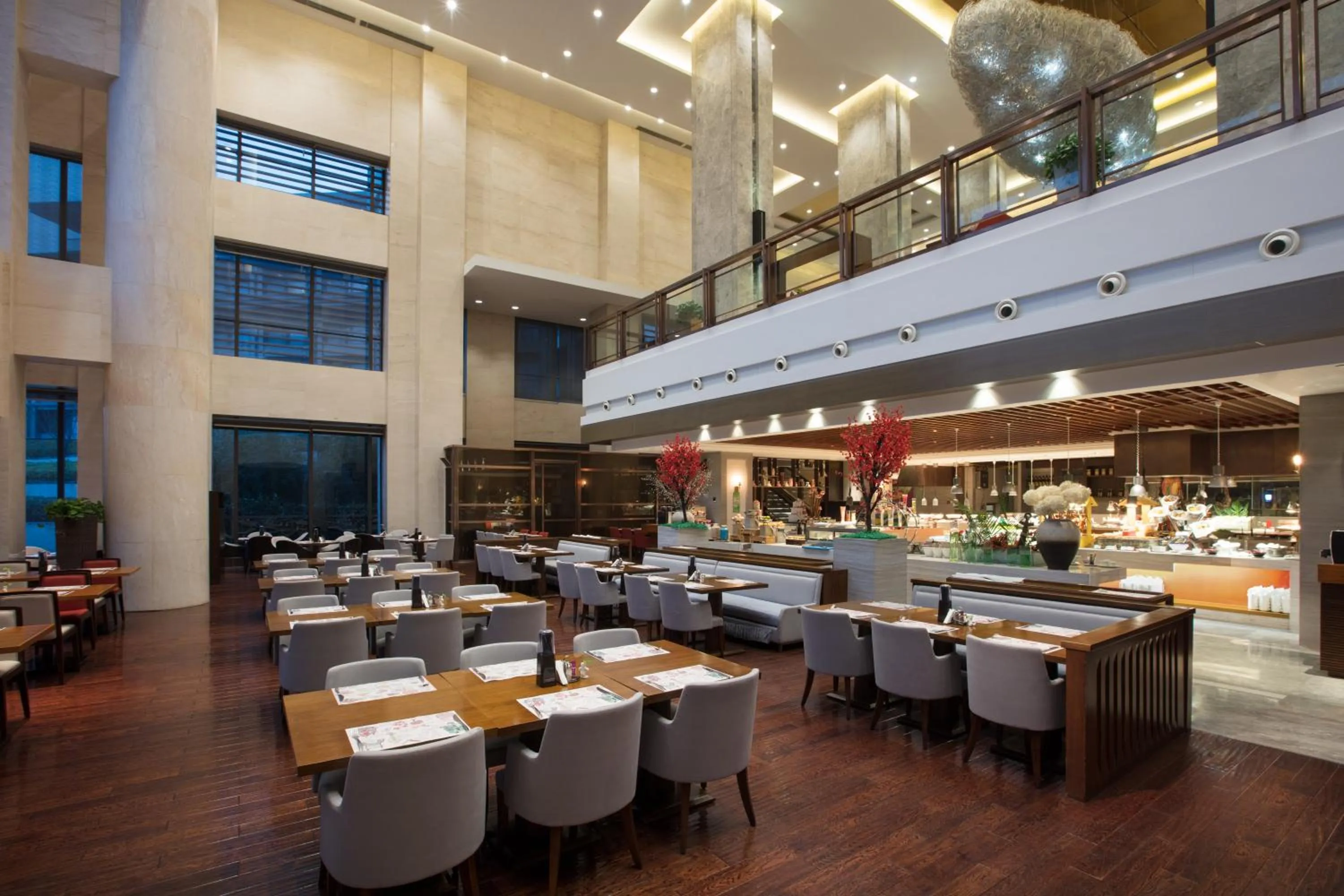 Restaurant/places to eat in Crowne Plaza Xuzhou Dalong Lake by IHG