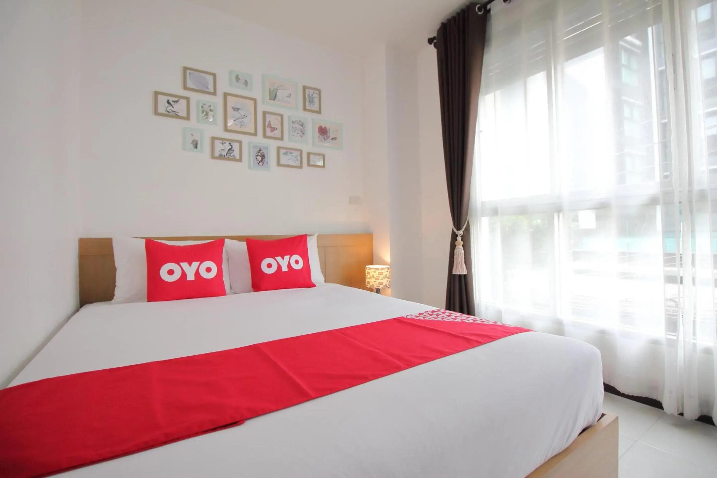 Photo of the whole room, Bed in Super OYO Capital O 564 Nature Boutique Hotel