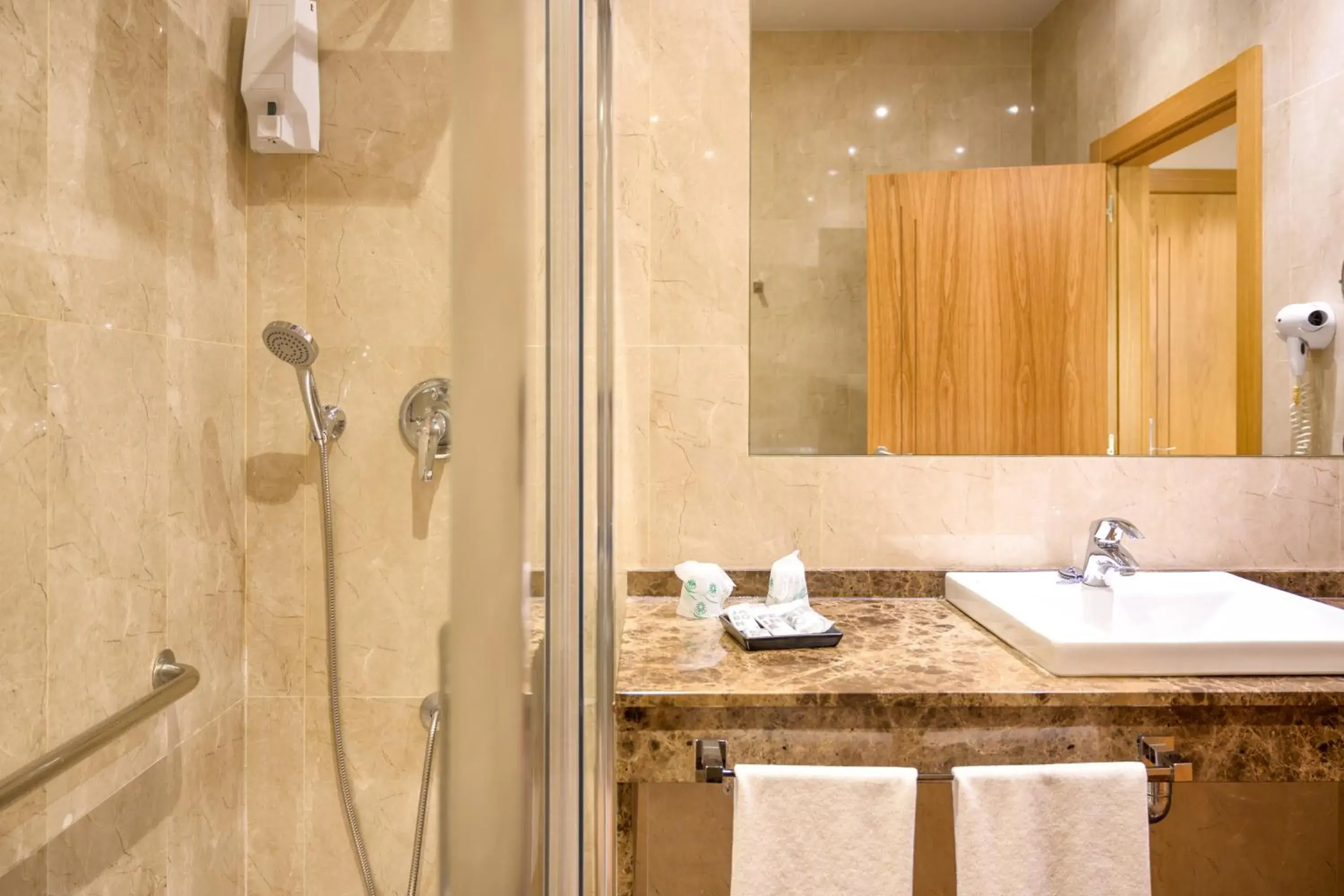 Bathroom in Hotel Restaurante El Vall