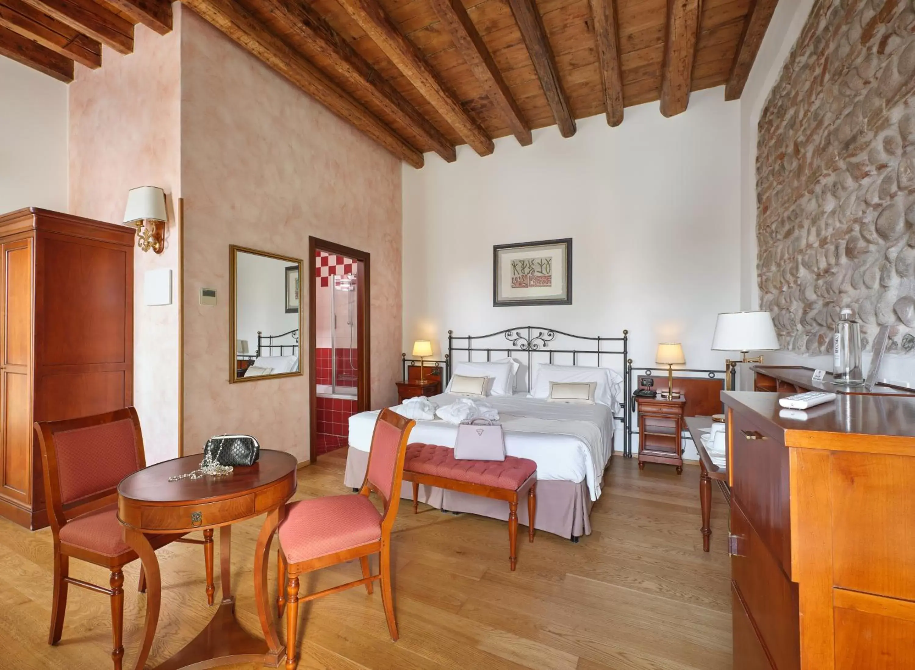 Bedroom in Hotel Villa Malaspina