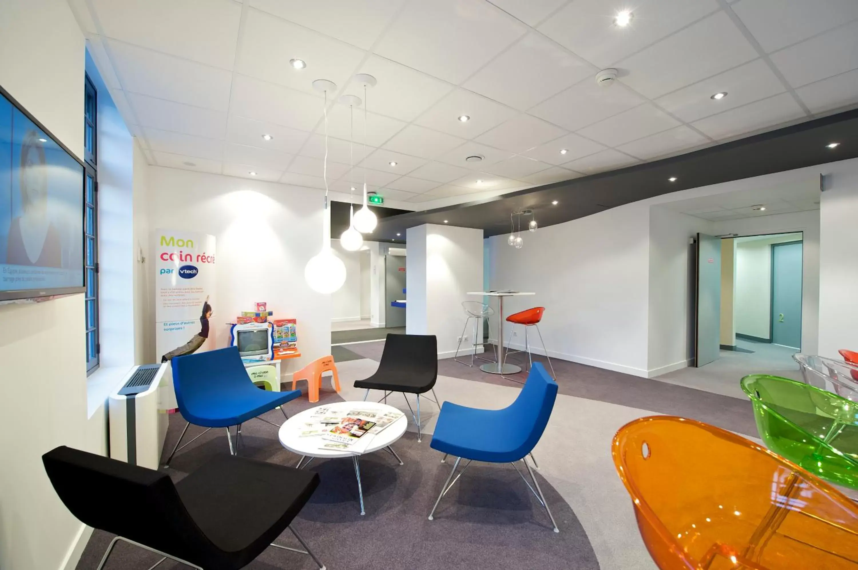 Living room in ibis Styles Vannes Gare Centre