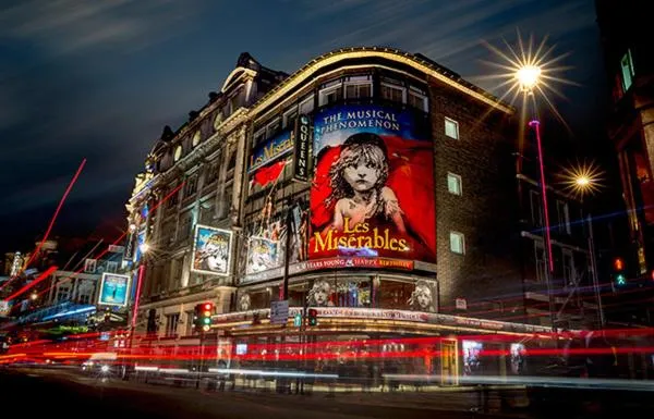 Evening entertainment in Bianca's House Hotel Heathrow Airport