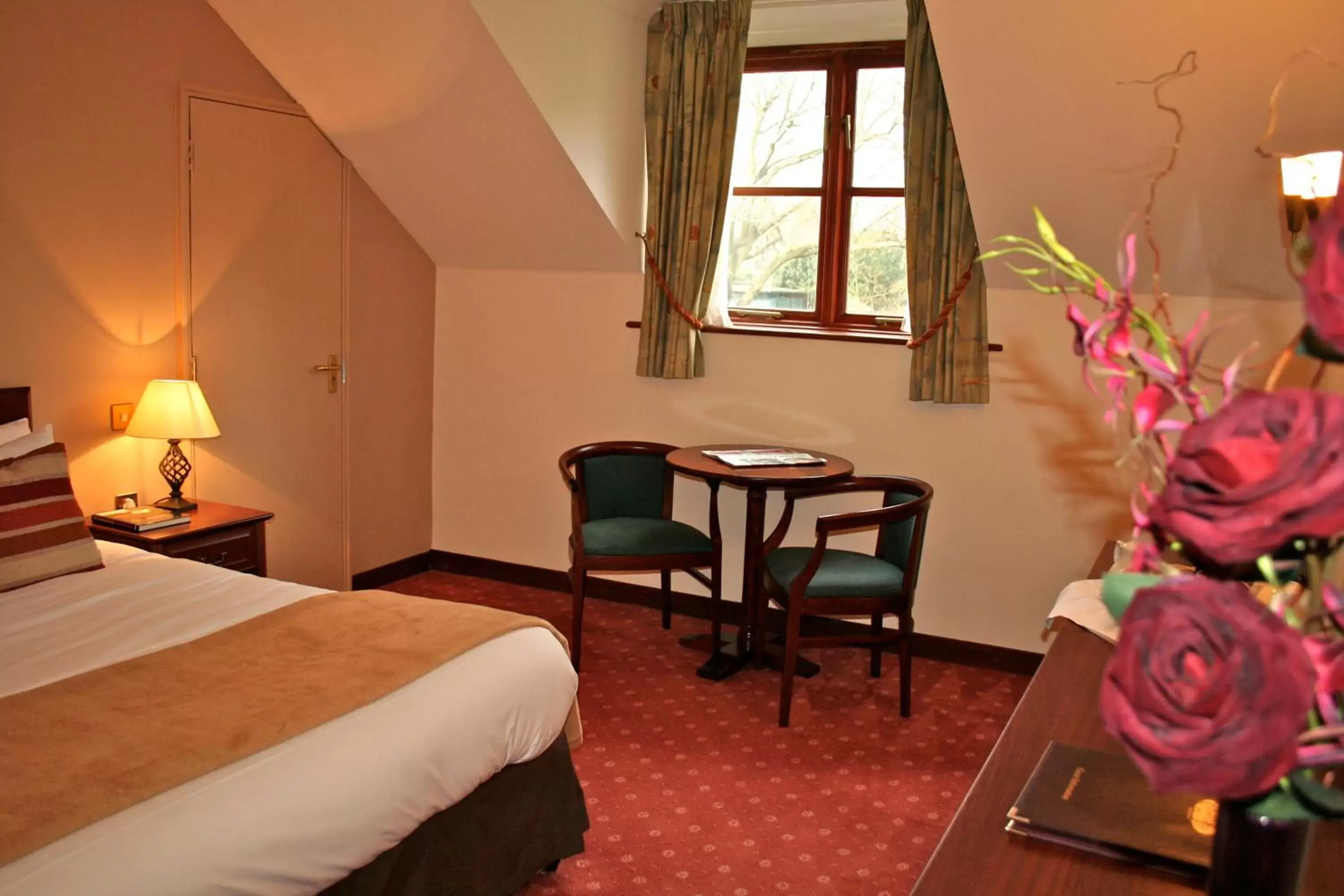 Photo of the whole room, Bed in Ellington Lodge at The Concorde Photo of the whole room, Bed in Ellington Lodge at The Concorde