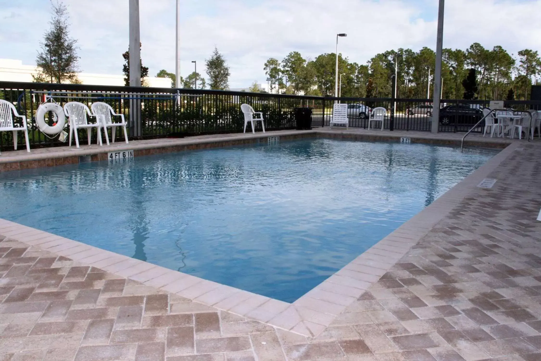 Pool view, Swimming Pool in Hampton Inn & Suites Orlando-John Young Parkway/South Park