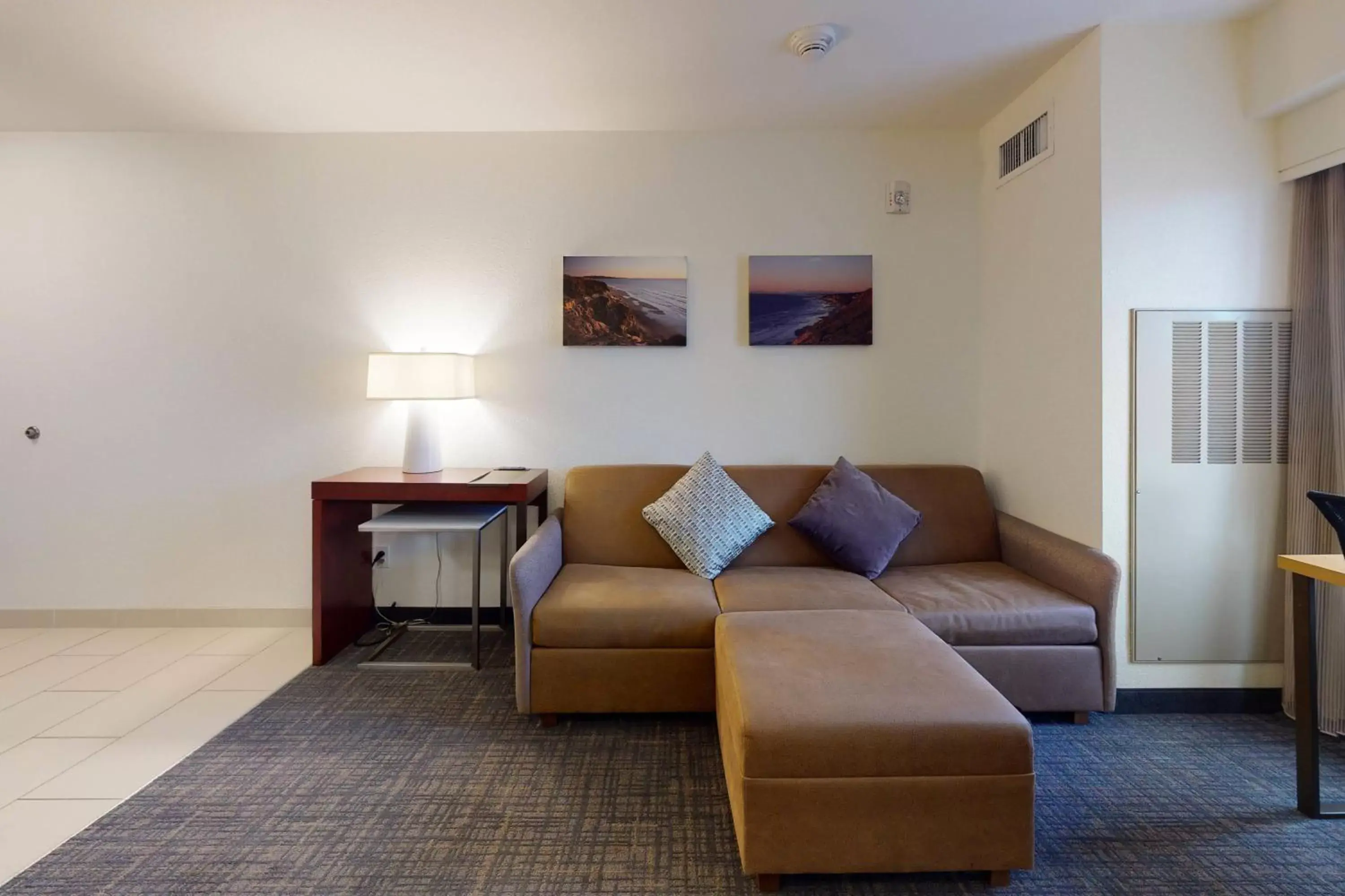 Living room, Seating Area in Residence Inn San Diego Del Mar