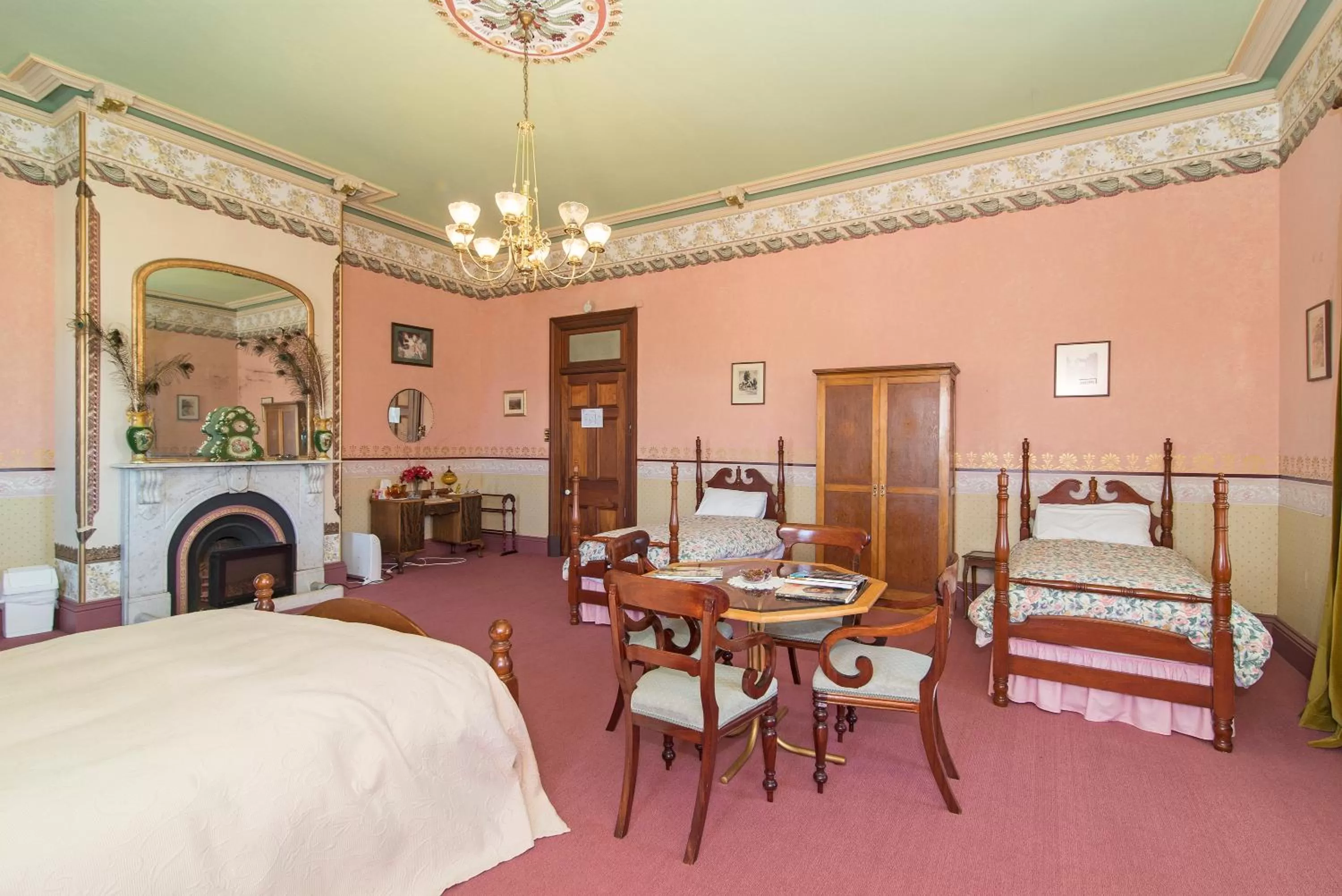 Family Room with Balcony and Private External Bathroom in Stannum House