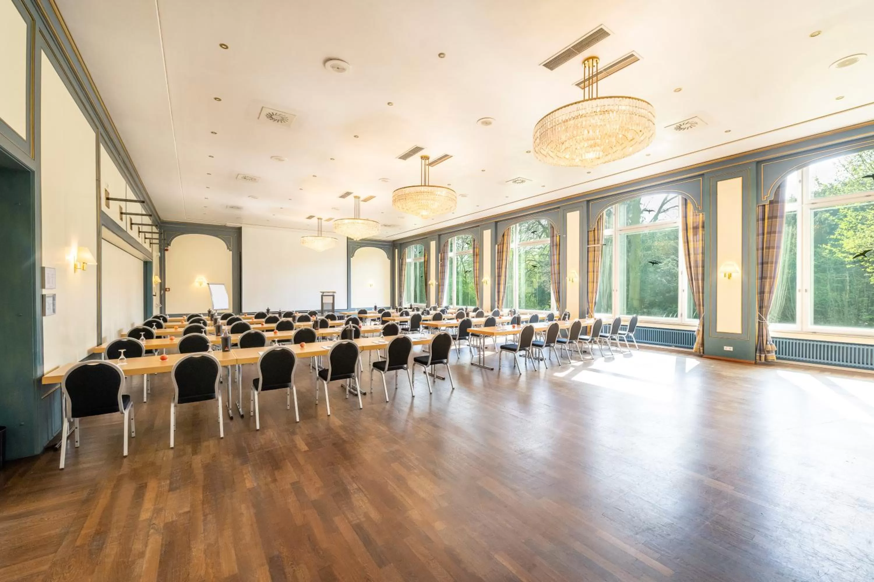 On site in Hotel Krefelder Hof