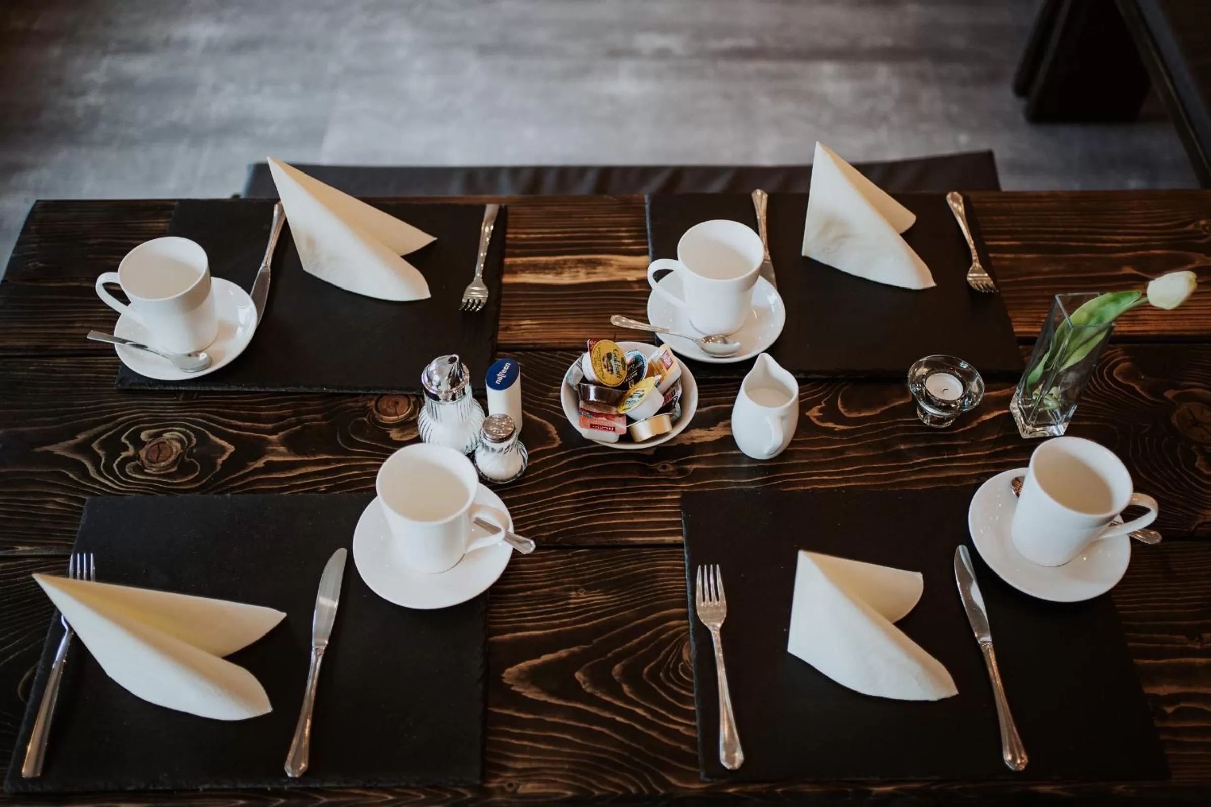 Restaurant/places to eat in RobrookS Hotel Garni