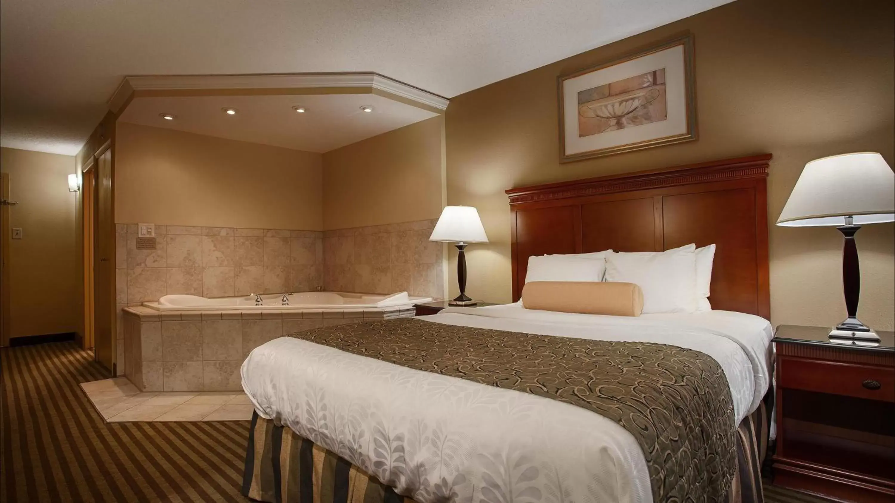 Bedroom, Room Photo in Best Western Plus Bridgeport Inn