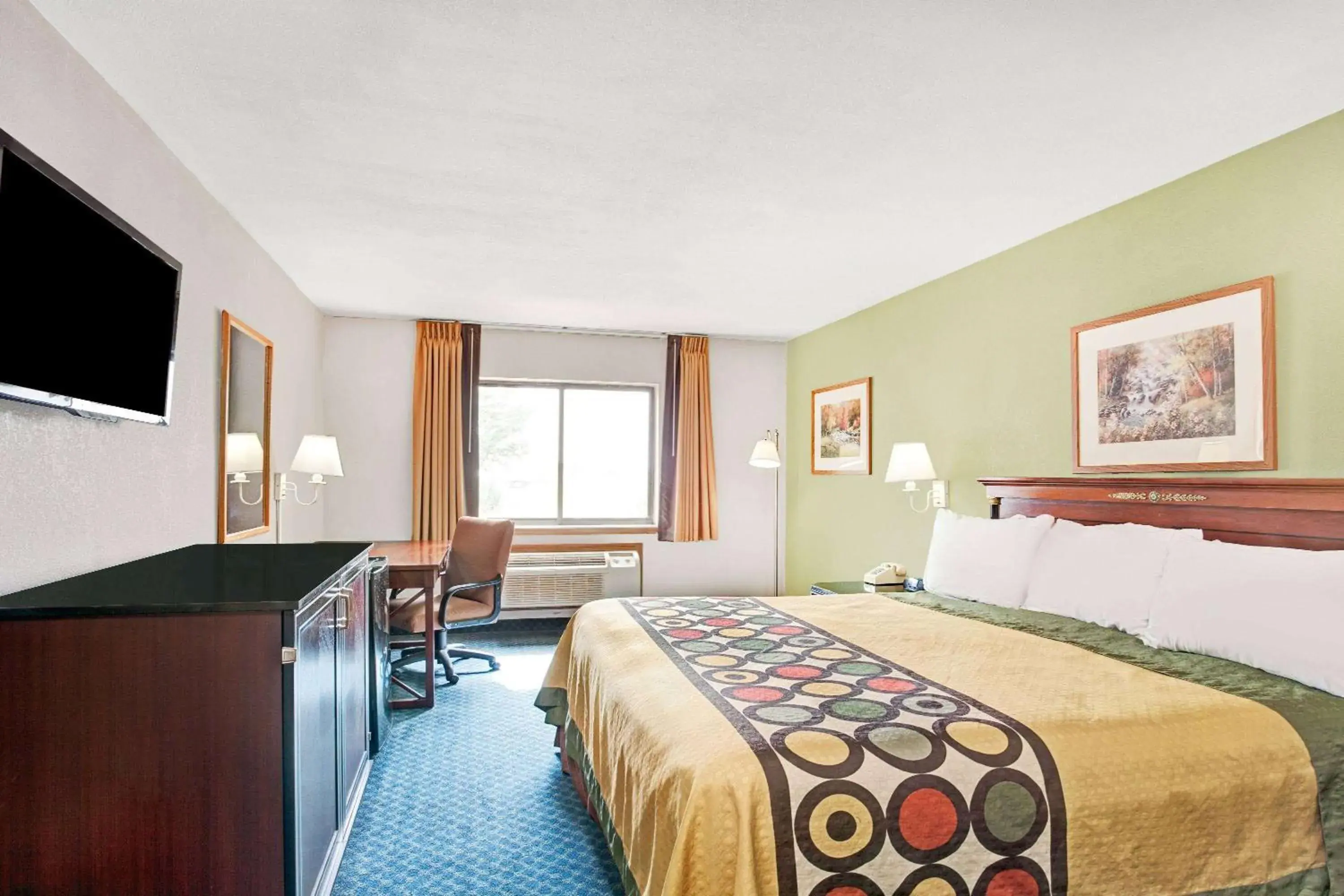 Photo of the whole room, Bed in Super 8 by Wyndham West Memphis Photo of the whole room, Bed in Super 8 by Wyndham West Memphis