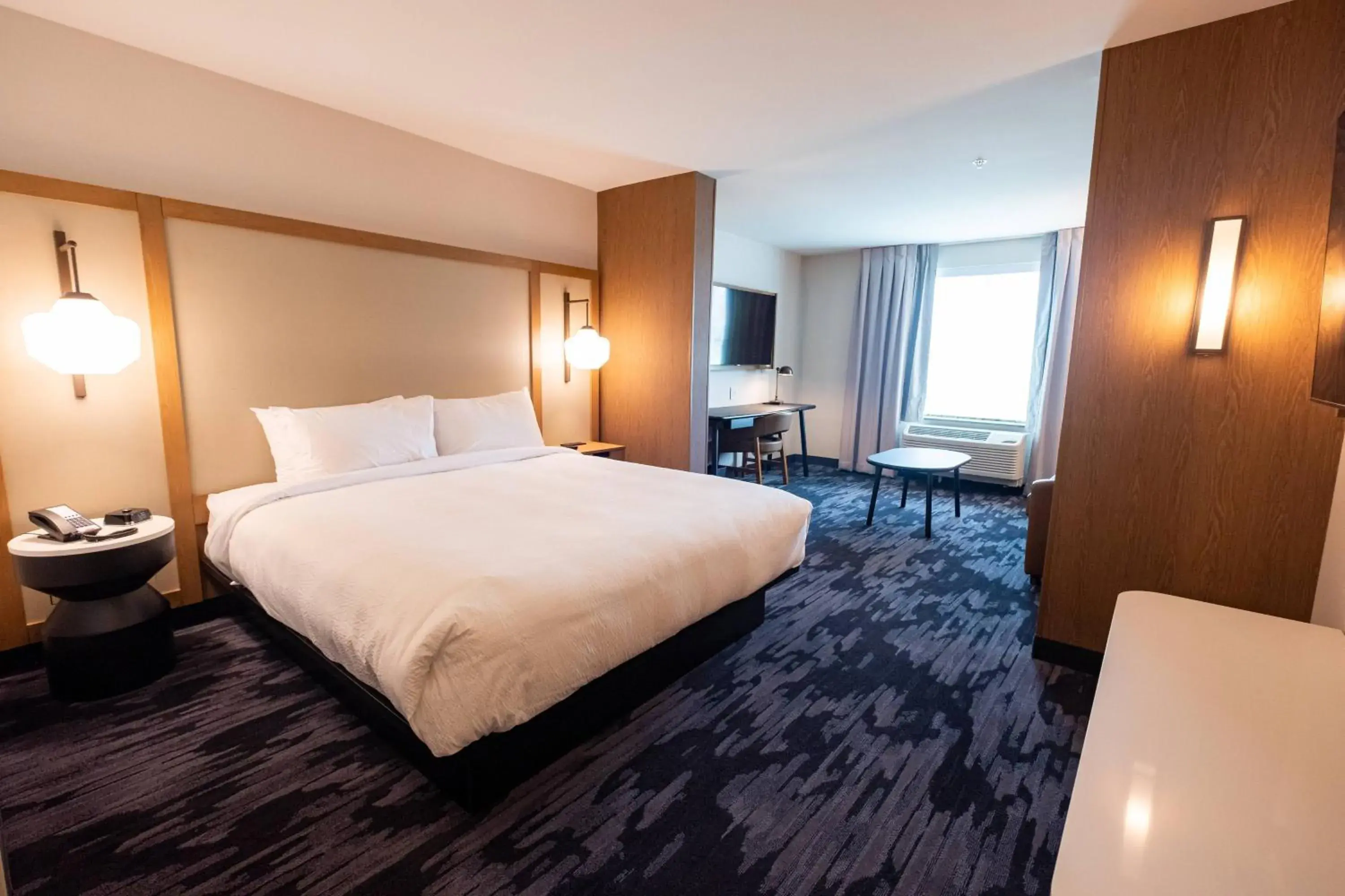 Bedroom, Bed in Fairfield by Marriott Inn & Suites Fond du Lac