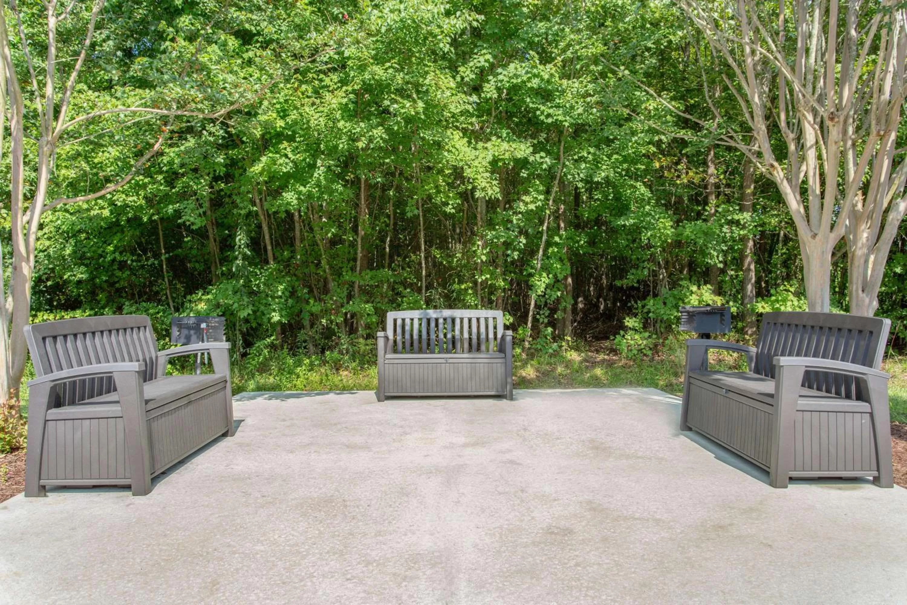 Restaurant/places to eat in Microtel Inn & Suites by Wyndham Lillington/Campbell University