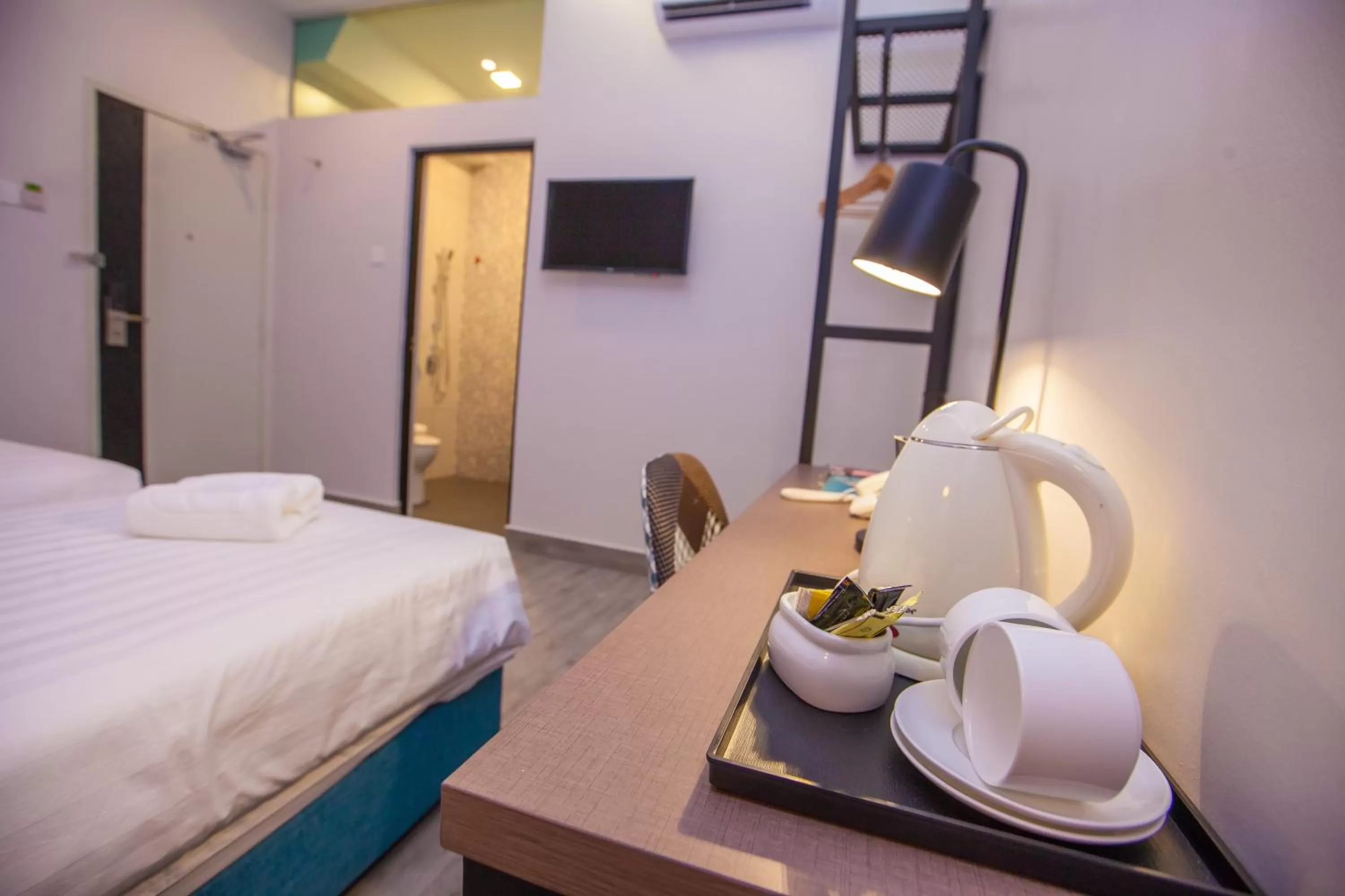 Coffee/tea facilities, Bed in Bzz Hotel Skudai