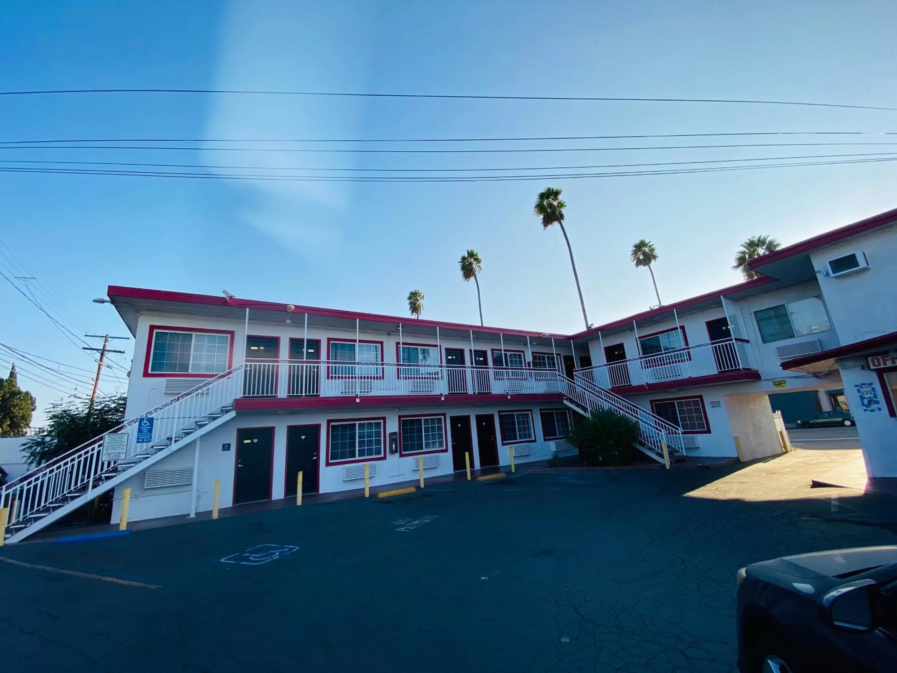 Property Building in Casa Valentine Inn - Los Angeles