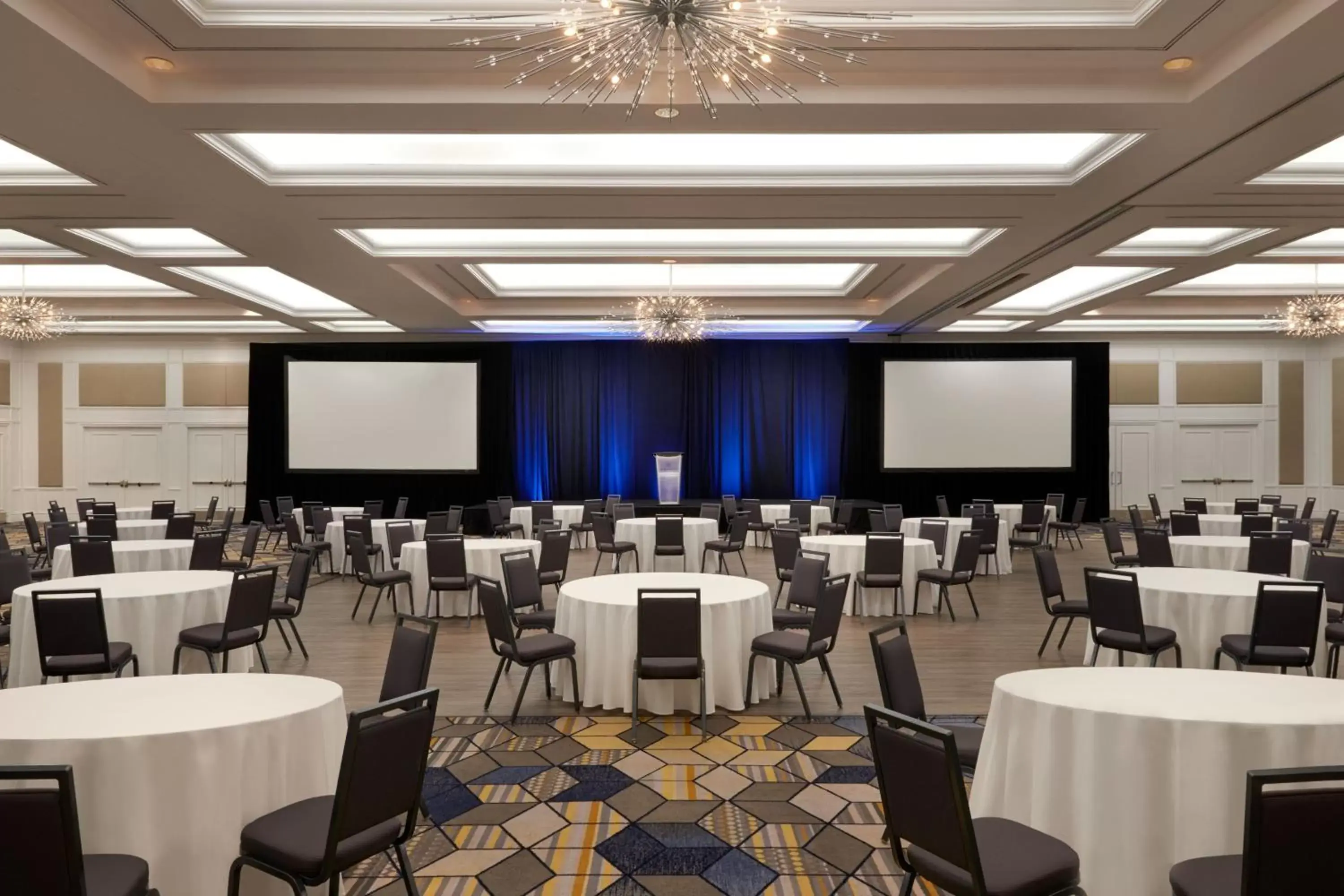 Meeting/conference room in Sheraton Parkway Toronto North Hotel & Suites