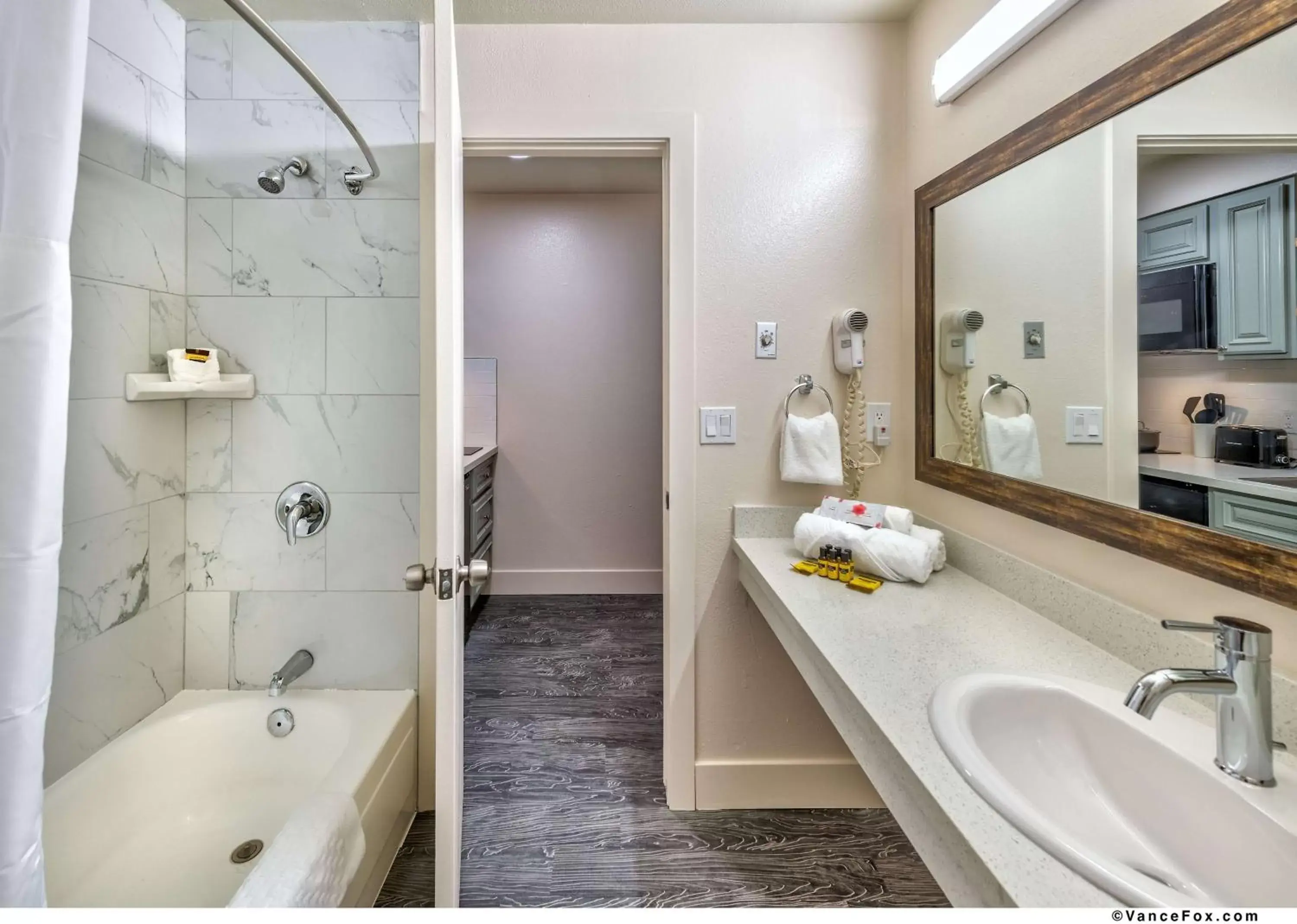 Bathroom in SureStay Hotel by Best Western Lovelock