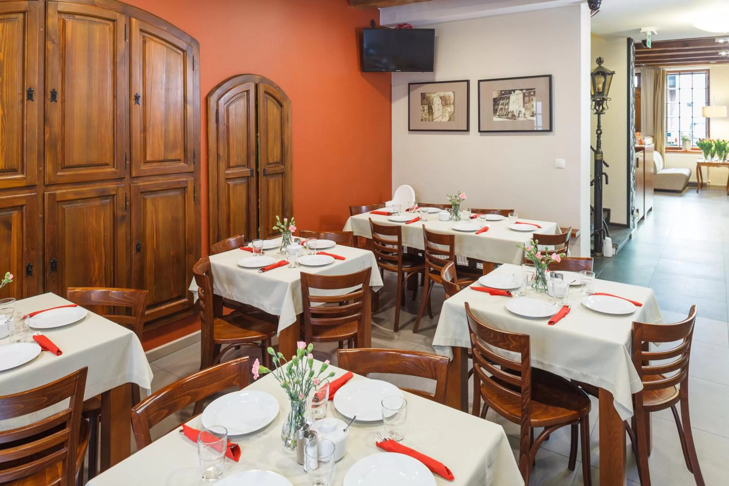 Restaurant/places to eat in Hotel Czarna Róża